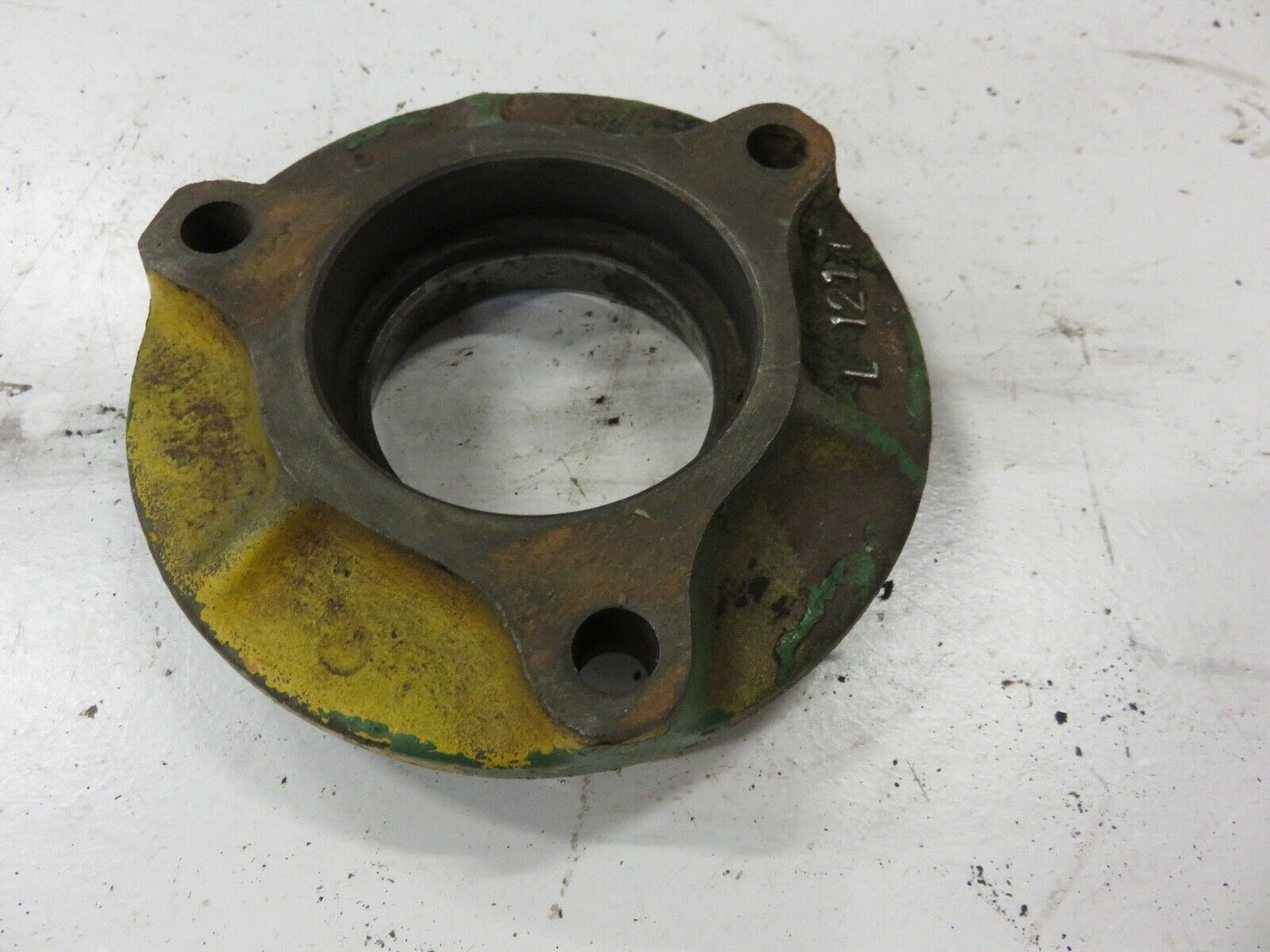 L121T, AL20293T John Deere Clutch Shaft Rear Bearing Retainer For L, LA, LI