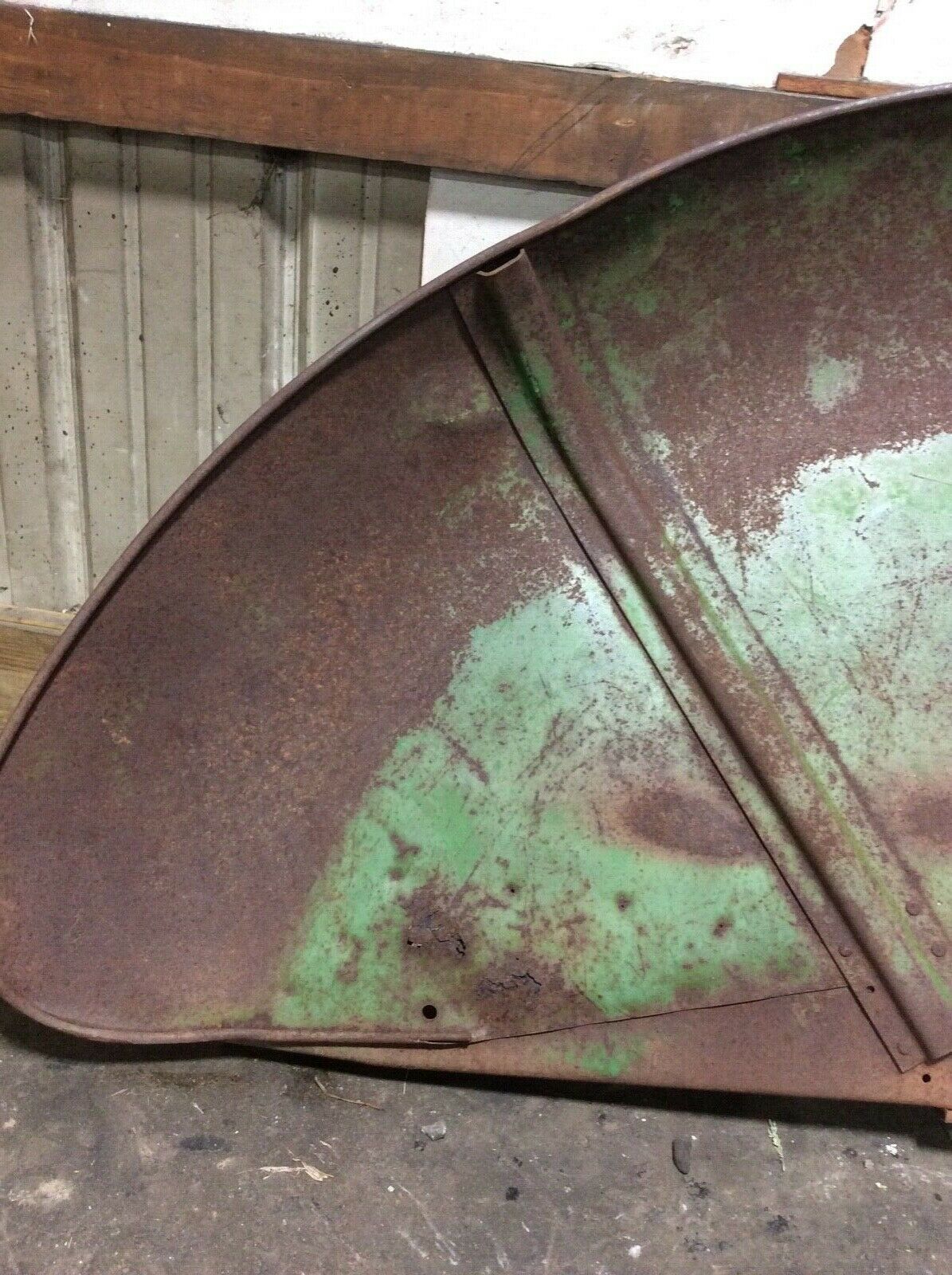 AR420R John Deere Right Hand Fender For R