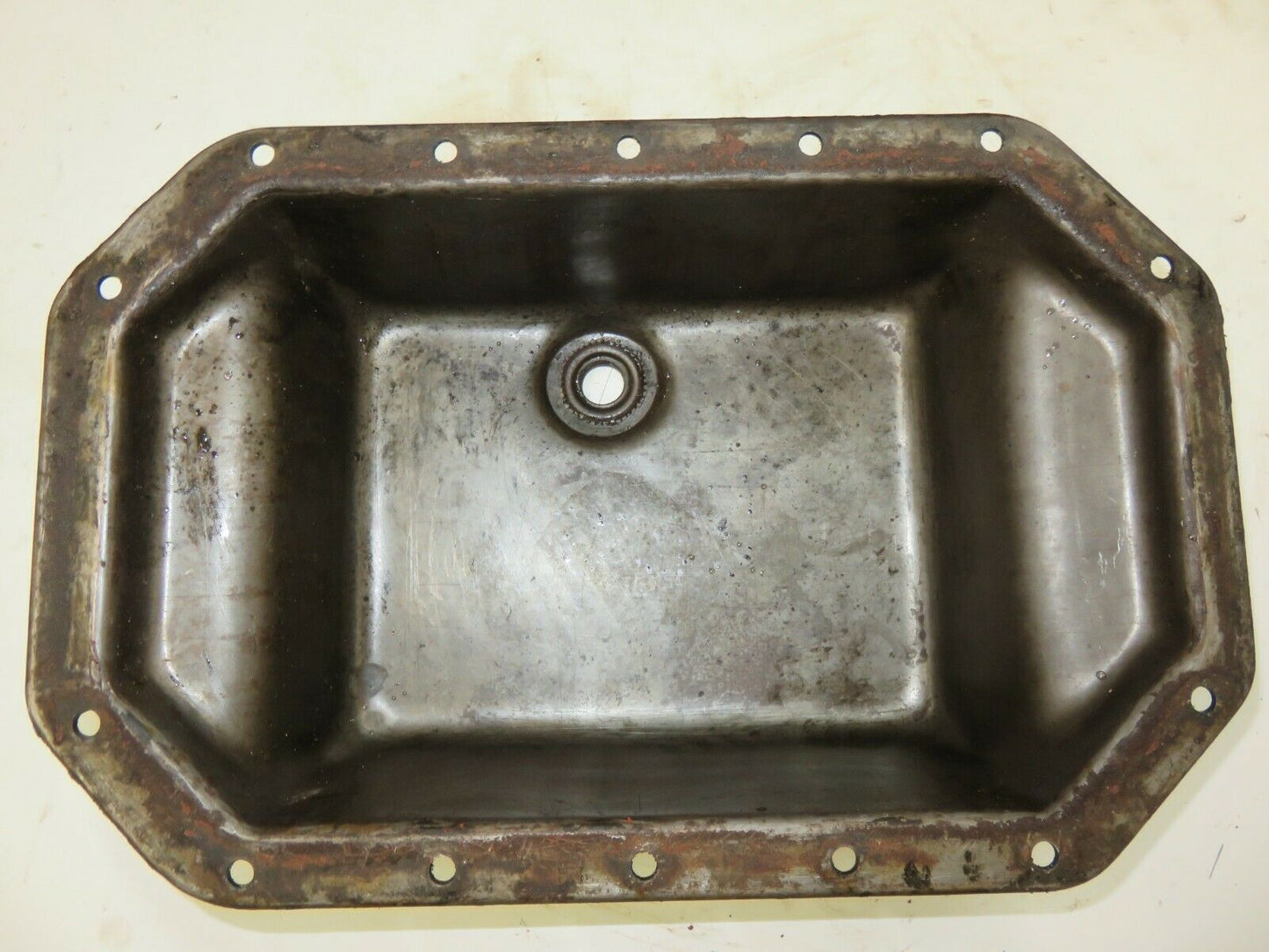 AM755T AM1788T John Deere Oil Pan For M, 40, 320, 420, 330, 430