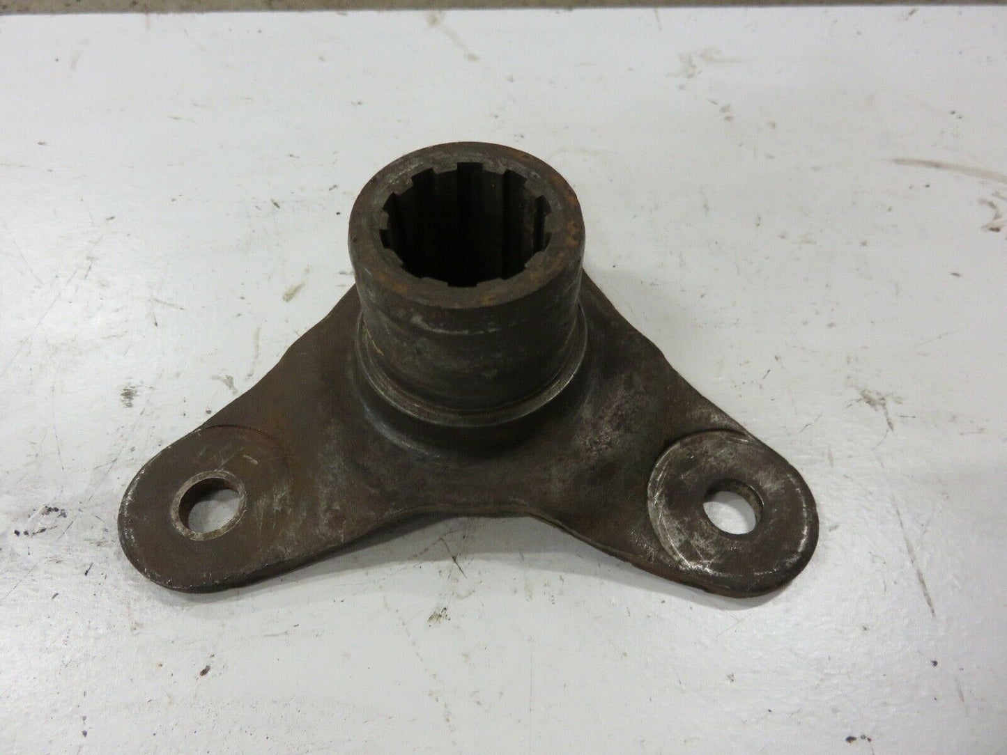 AL2209T John Deere Propeller Shaft Outer Spider For L, LA, LI