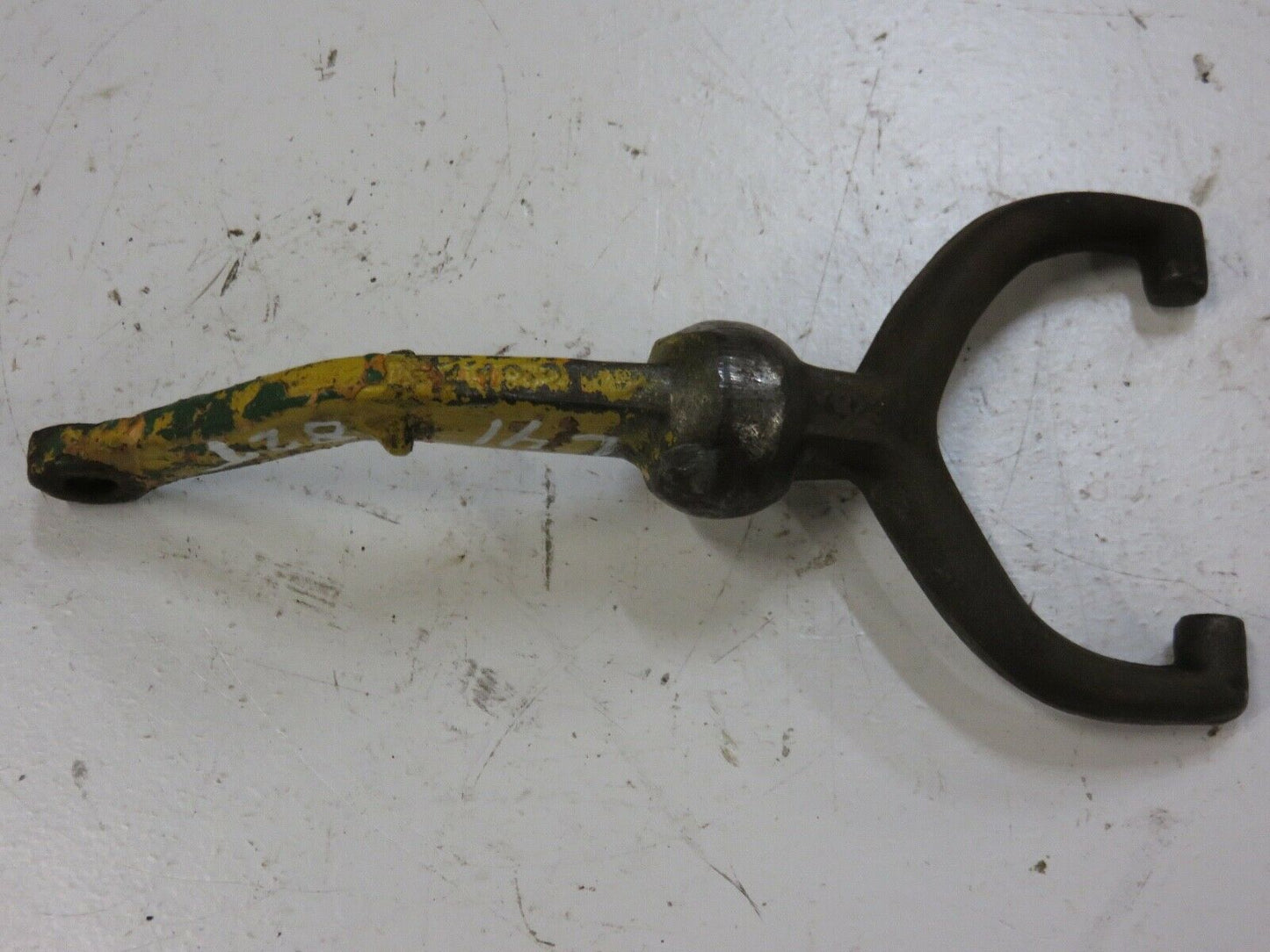 AL4182T, L4182T John Deere Clutch Throw Out Fork For L, LA, LI