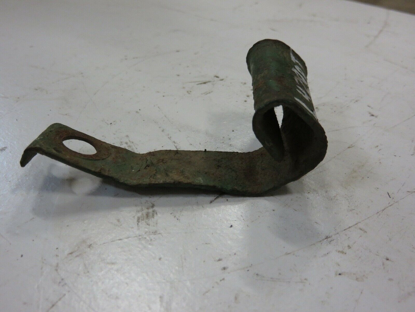 L4290T John Deere Spark Plug Cable Bracket For L, LA, LI