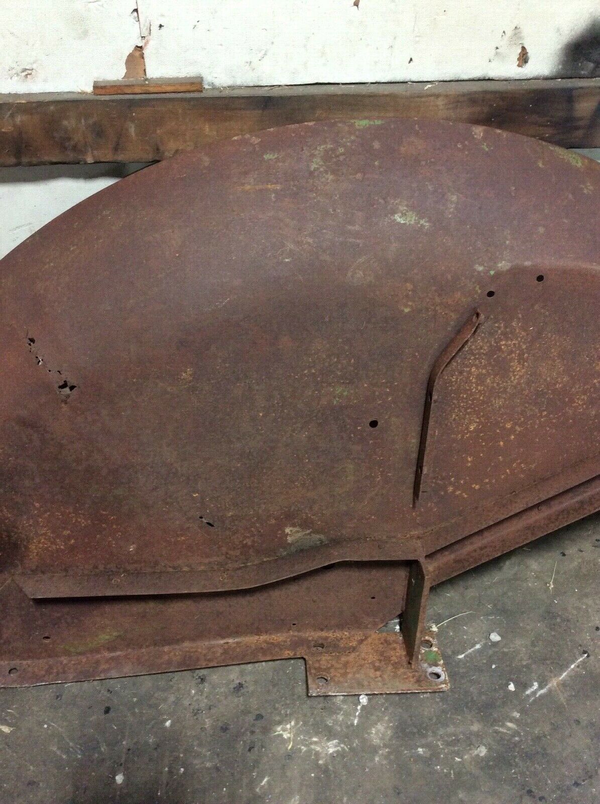 AR421R John Deere Left Hand Fender For R