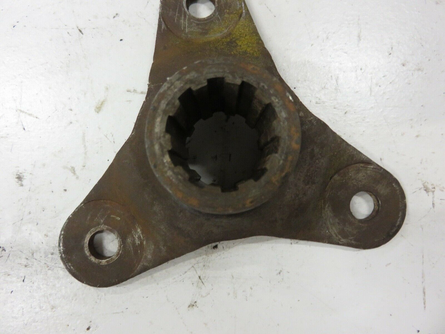 AL2209T John Deere Propeller Shaft Outer Spider For L, LA, LI