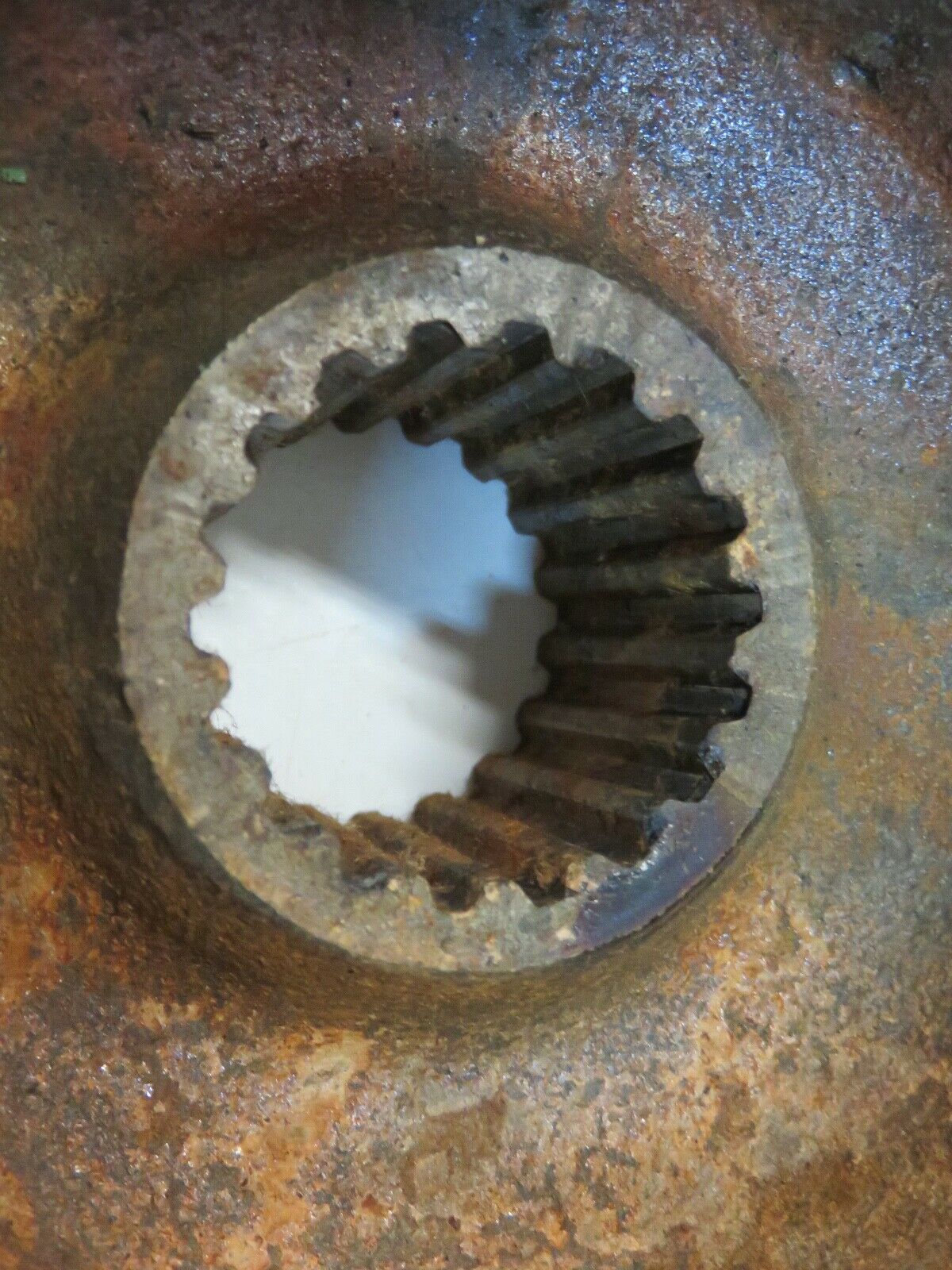 T12824T John Deere NOS Steering Clutch Center Hub For 430, 440, 1010