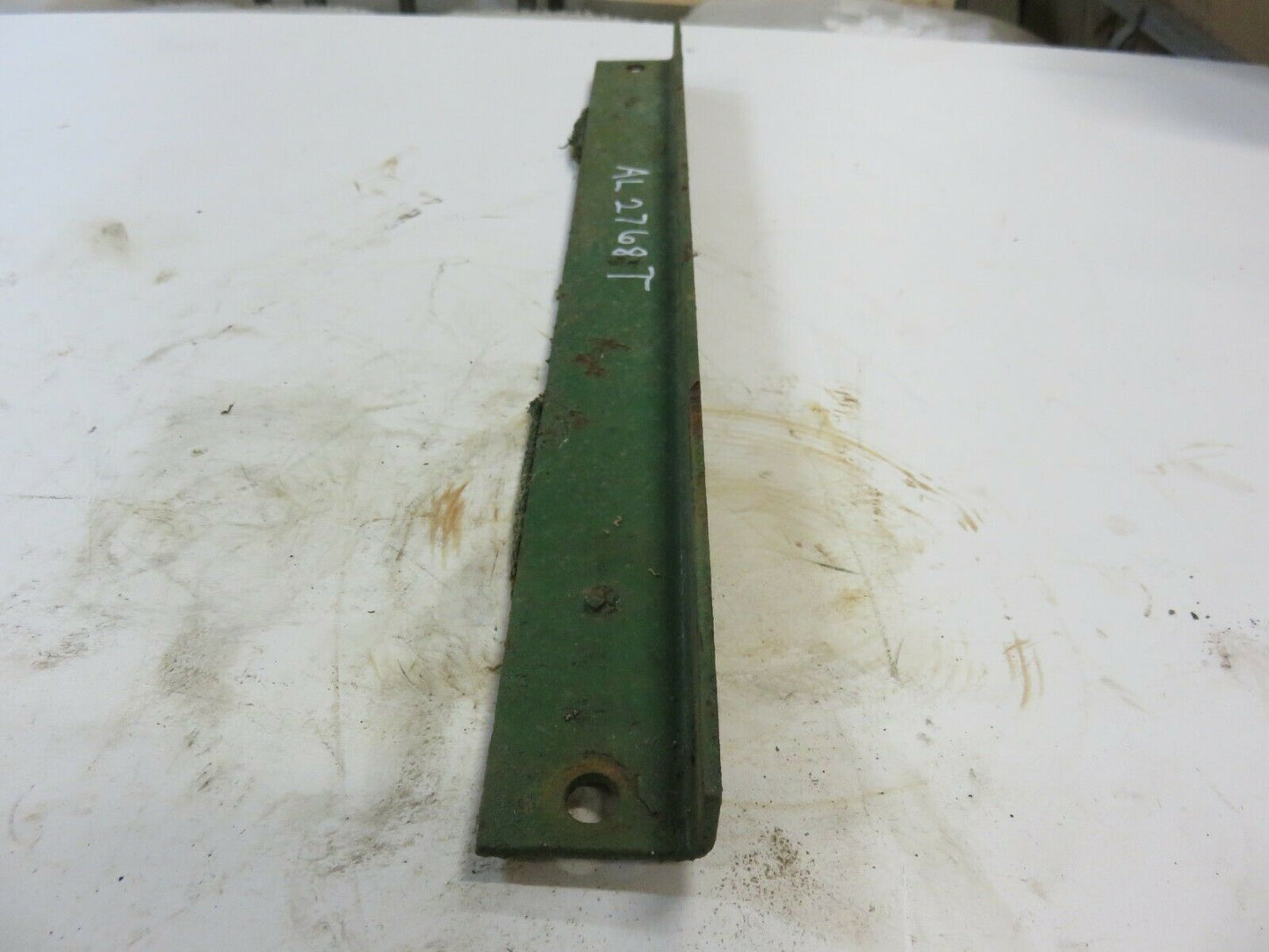 AL2768T John Deere Front Gas Tank Support Bracket For LA, LI