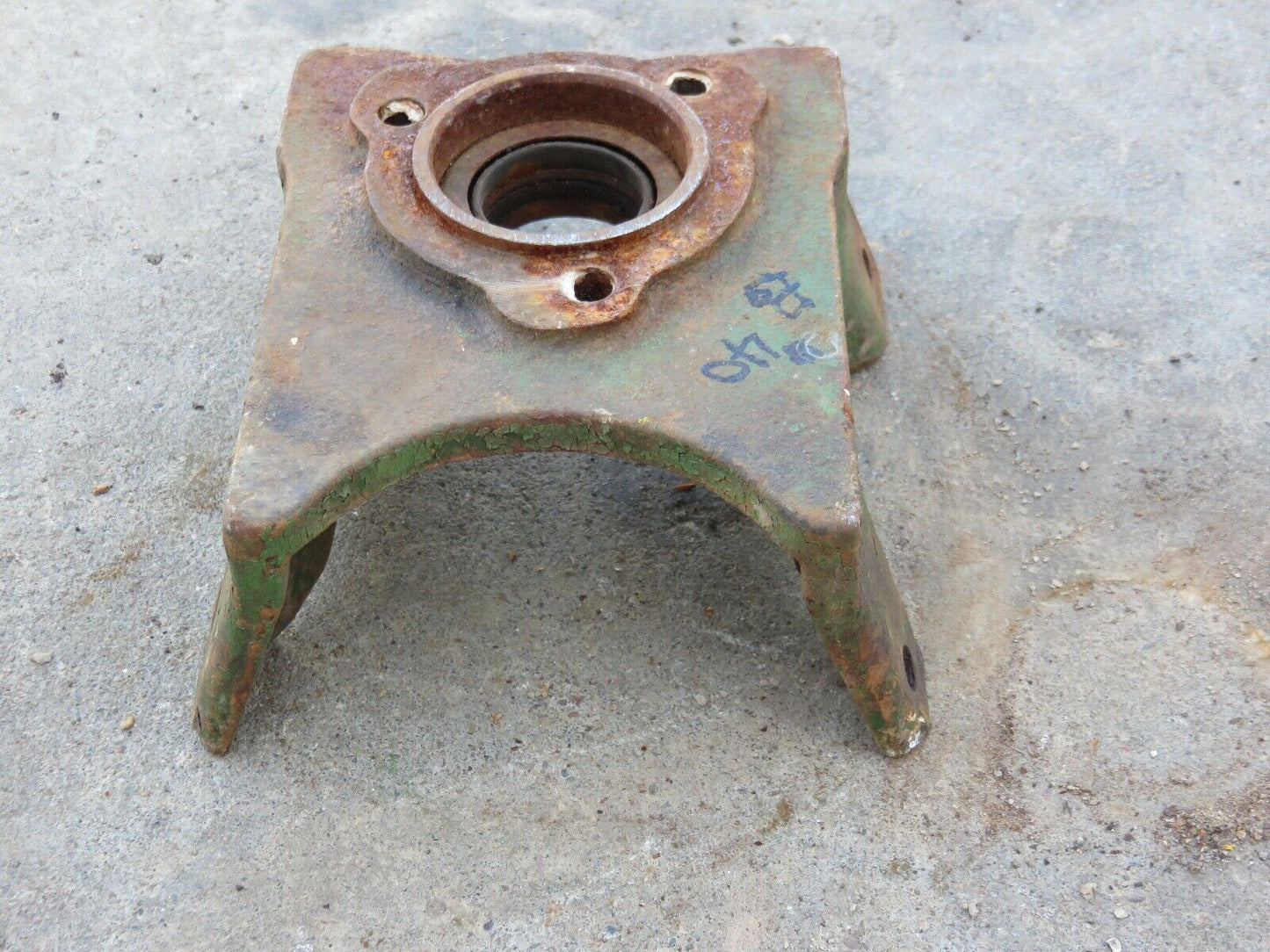 B2064R John Deere PTO Oil Seal Housing For B