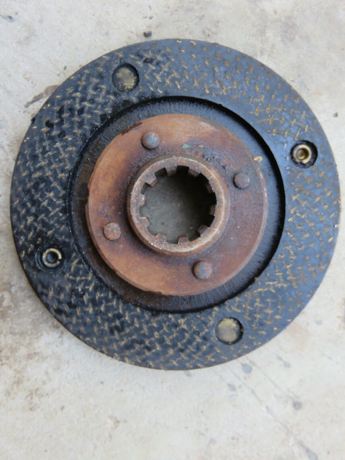 AR546R, AR20327R John Deere Pony Motor Clutch Disc For R, 70, 80, 720, 730, 820