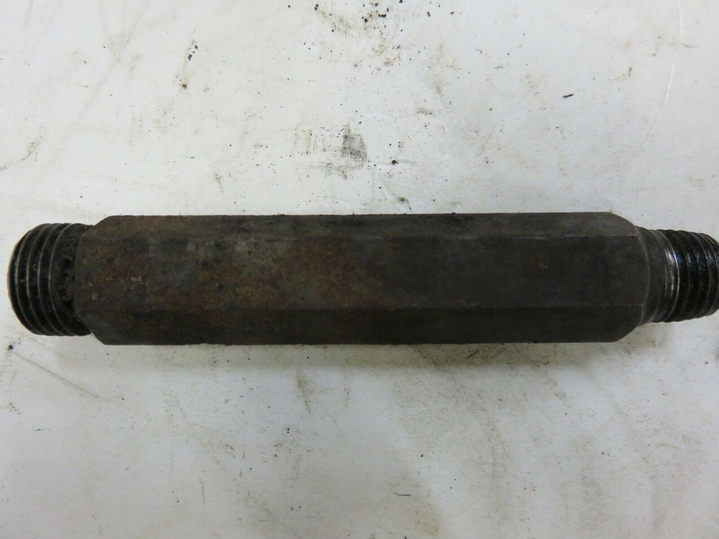 A1252R John Deere Oil Pipe To Governor Adapter Fitting For A, AR, AO