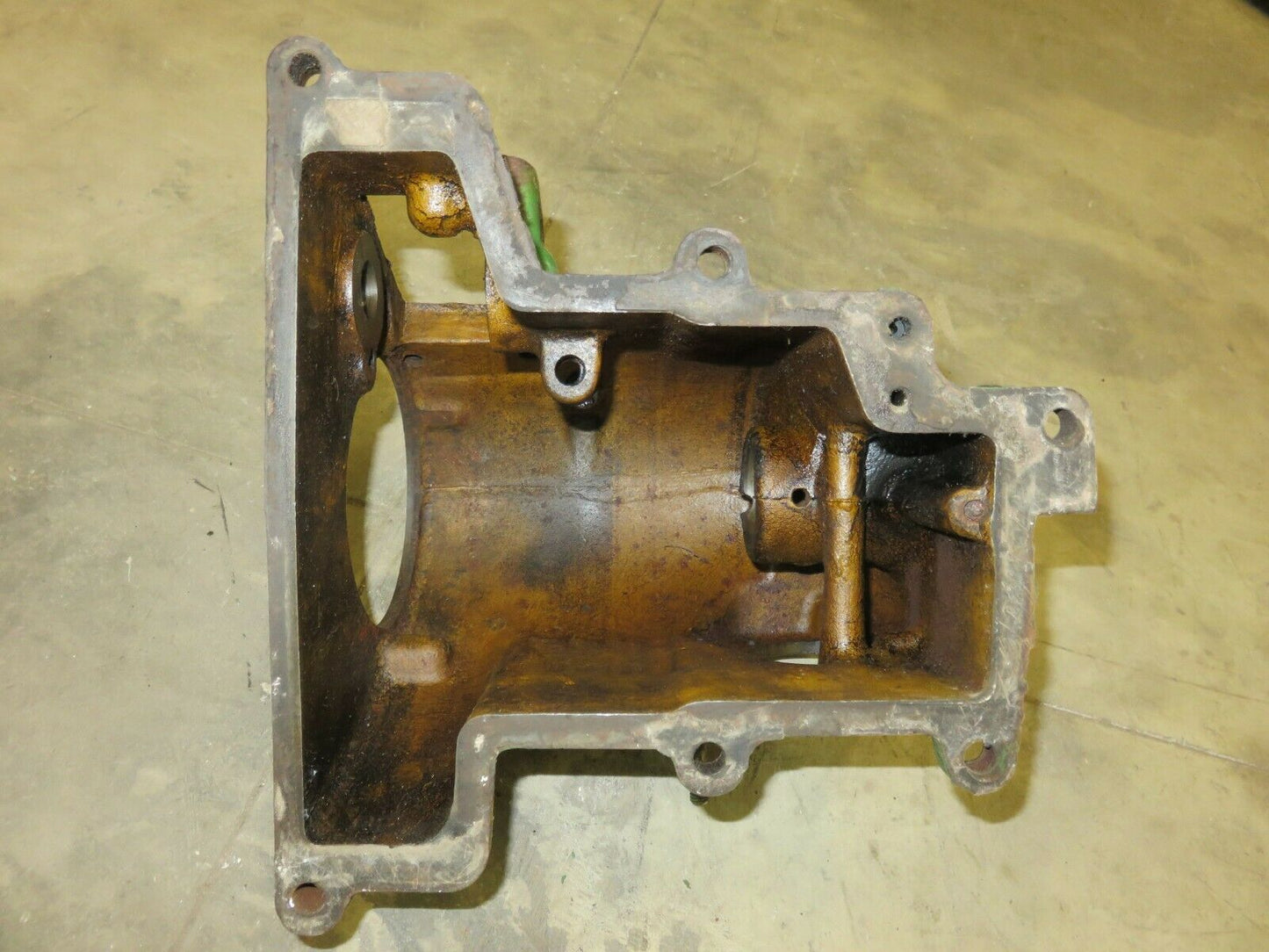 F3385R, F1188R John Deere Governor Housing For Gas 70