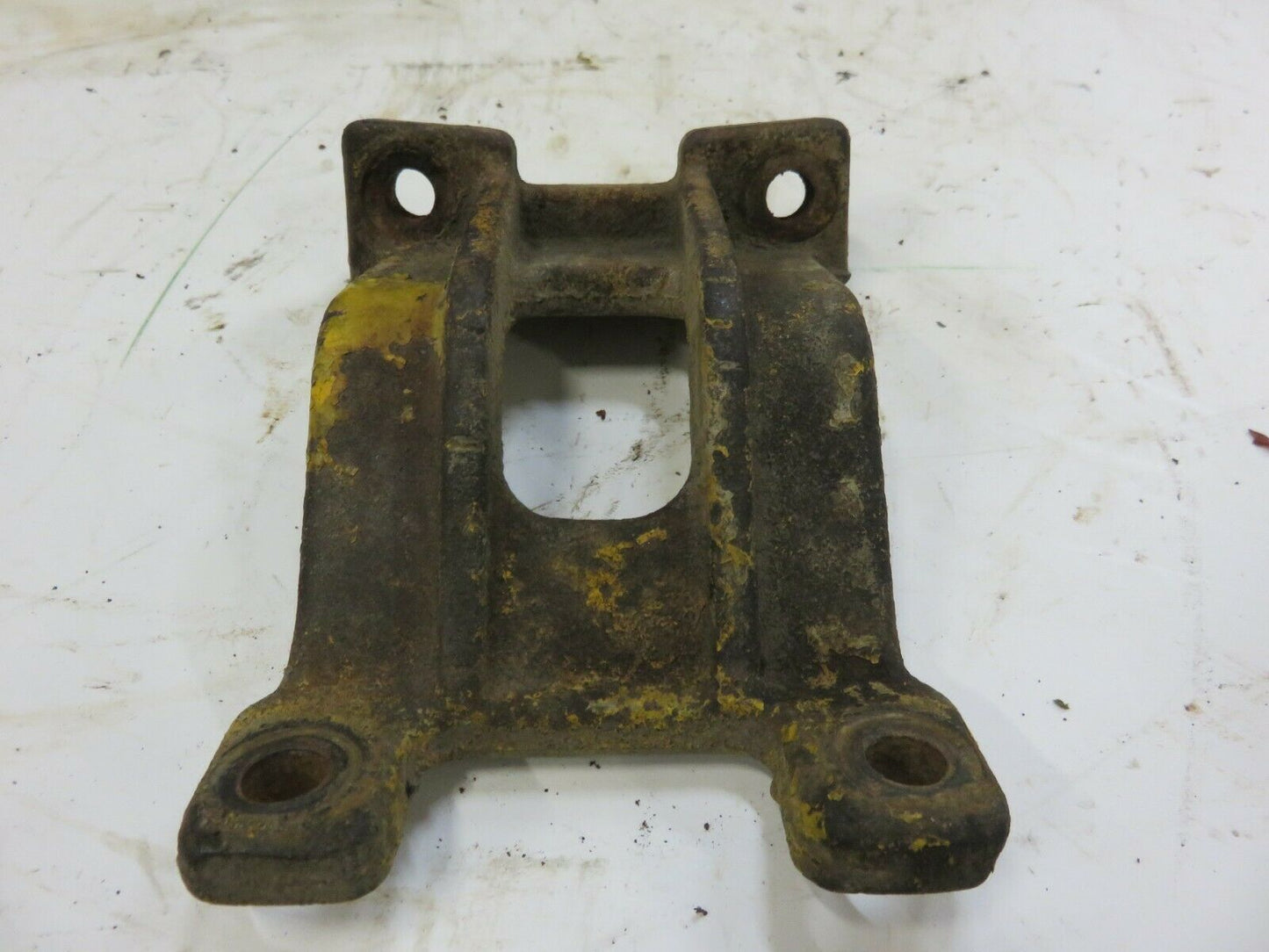 M3059T John Deere Radiator Support Bracket For 420, 430
