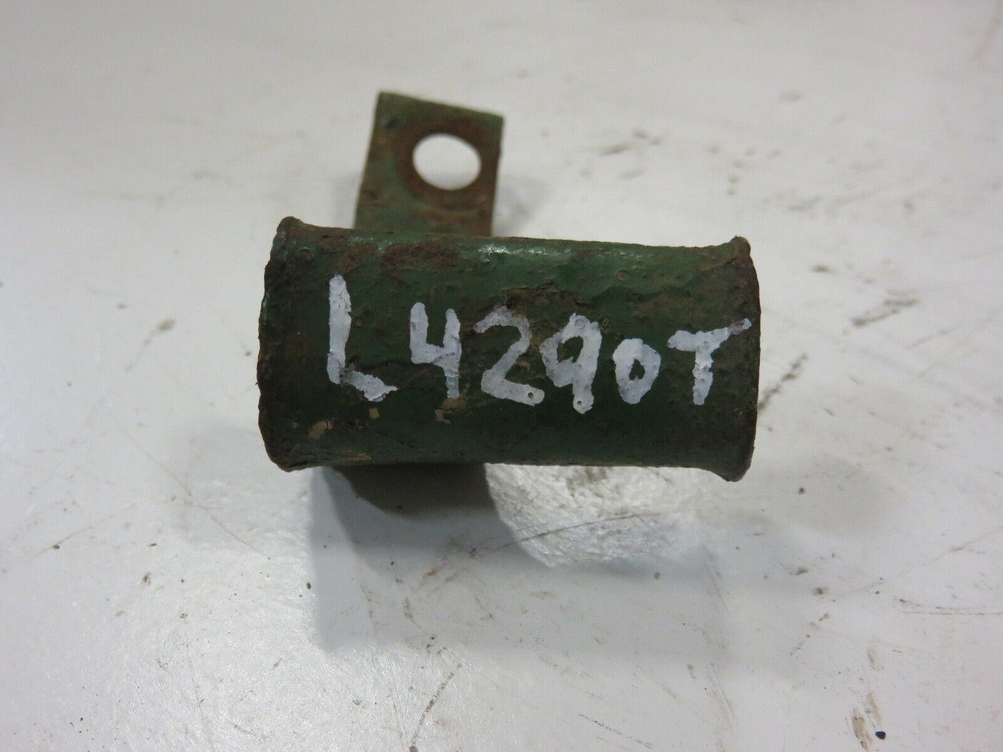 L4290T John Deere Spark Plug Cable Bracket For L, LA, LI
