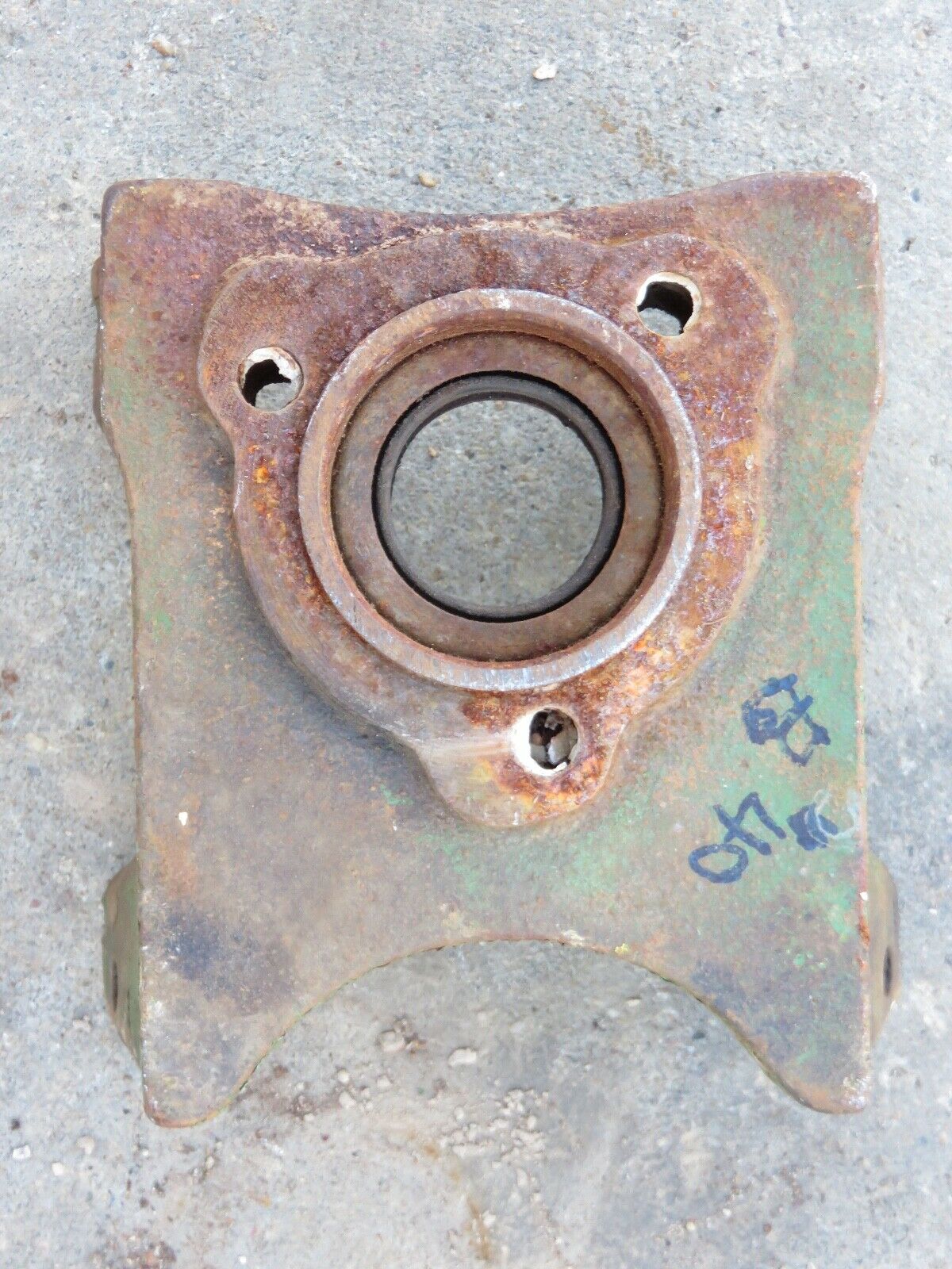 B2064R John Deere PTO Oil Seal Housing For B