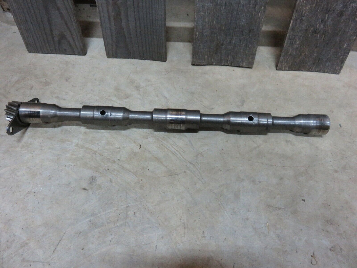 R54634, AR69711 John Deere Right Engine Balancer Shaft For 2140, 2355, 2555, 2630, 2640