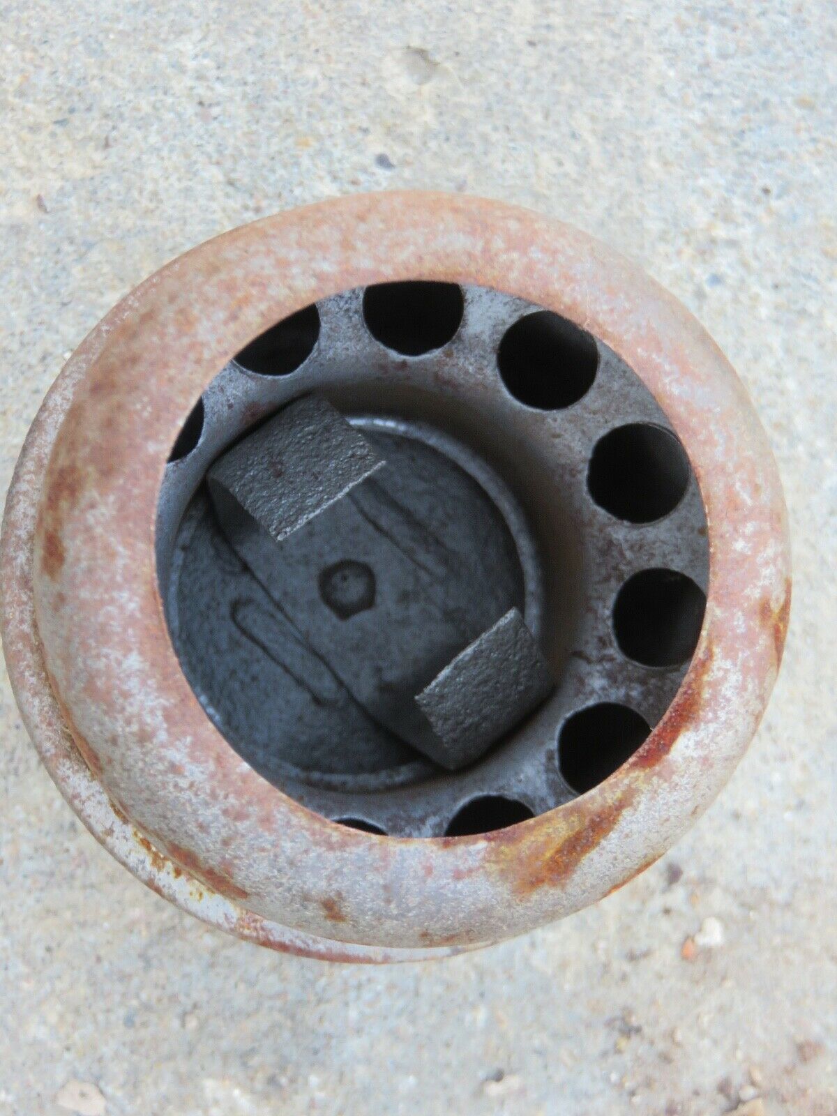 AM669T IHS406 John Deere Oil Fill Breather Cap For L, LA, M, 40, 320, 330, 420 430