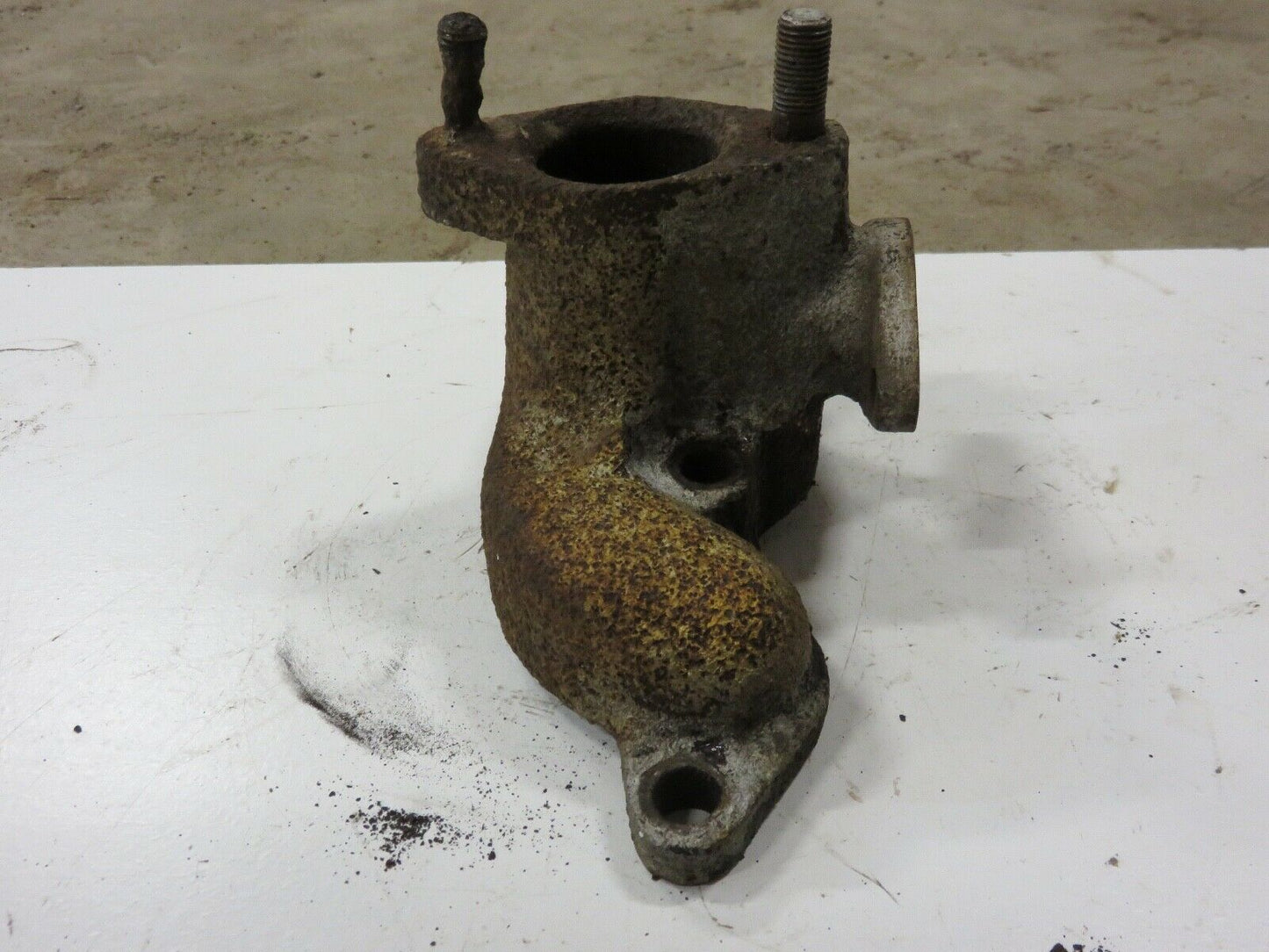 AL2841T John Deere Manifold For L, LA, LI