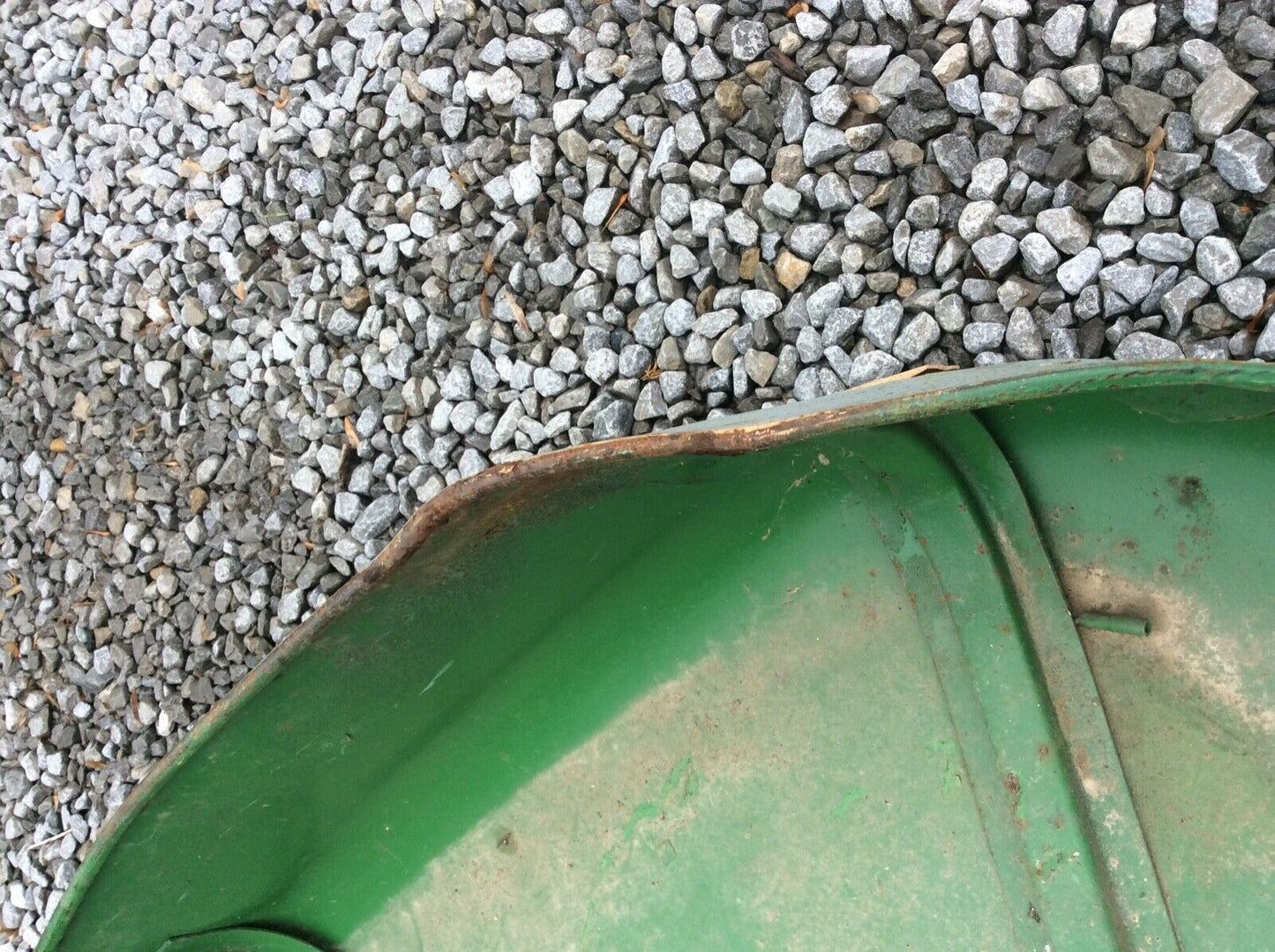 AT17536 John Deere Right Hand Fender For Row Crop Utility 2010