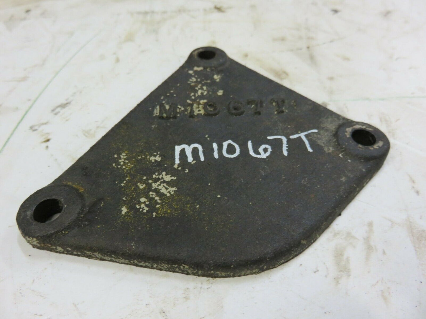 M1067T John Deere Hydraulic Pump Opening Cover For M, 40, 420, 430