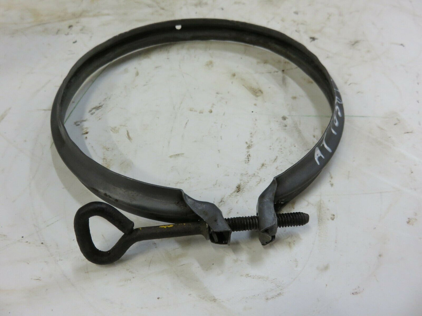 AT10589T John Deere Air Cleaner Oil Bowl Clamp For 440, 1010, 2010, 1020, 1120, 1520, 2020