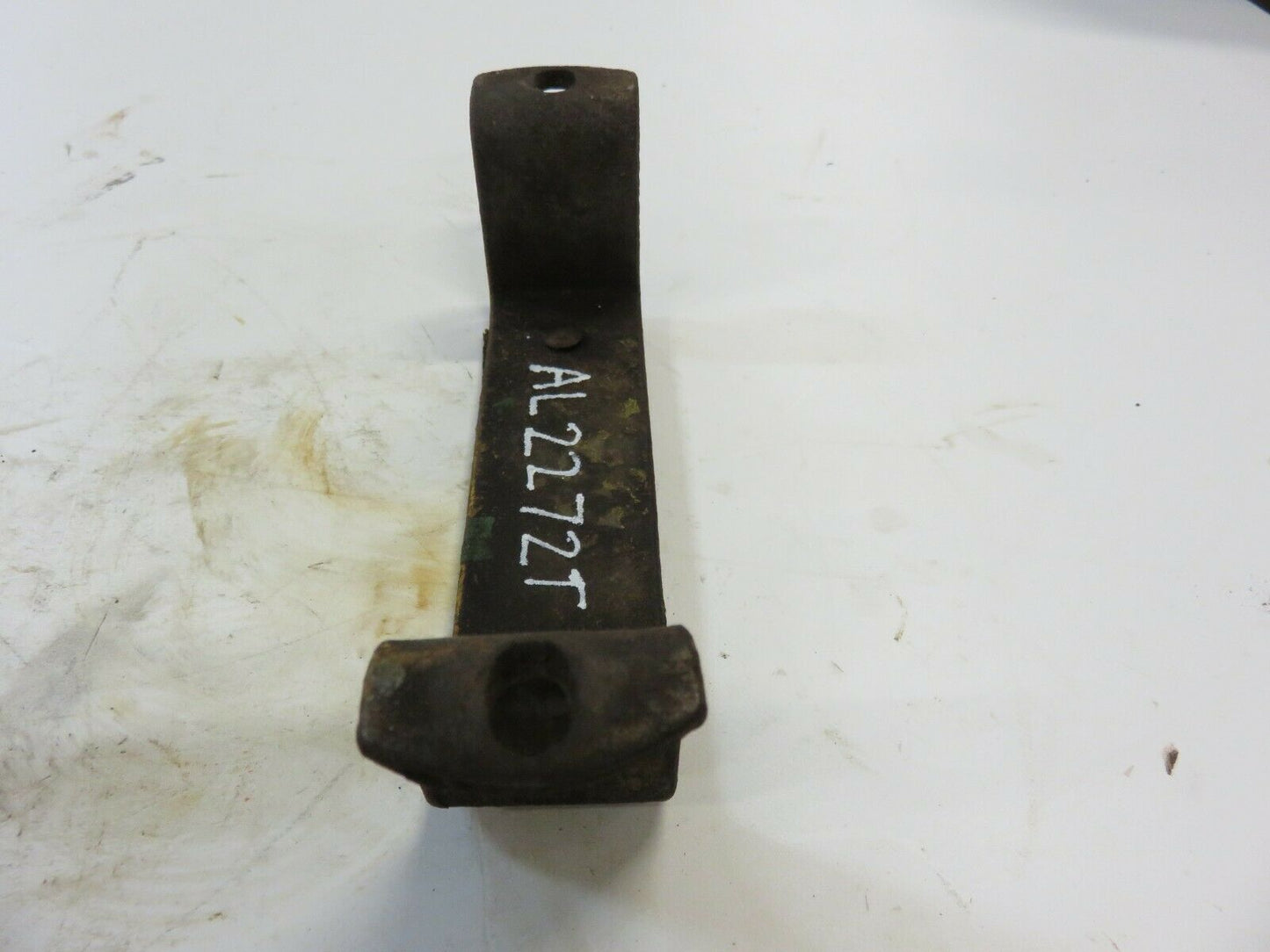 AL2272T John Deere Rear Gas Tank Bracket For L, LA, LI