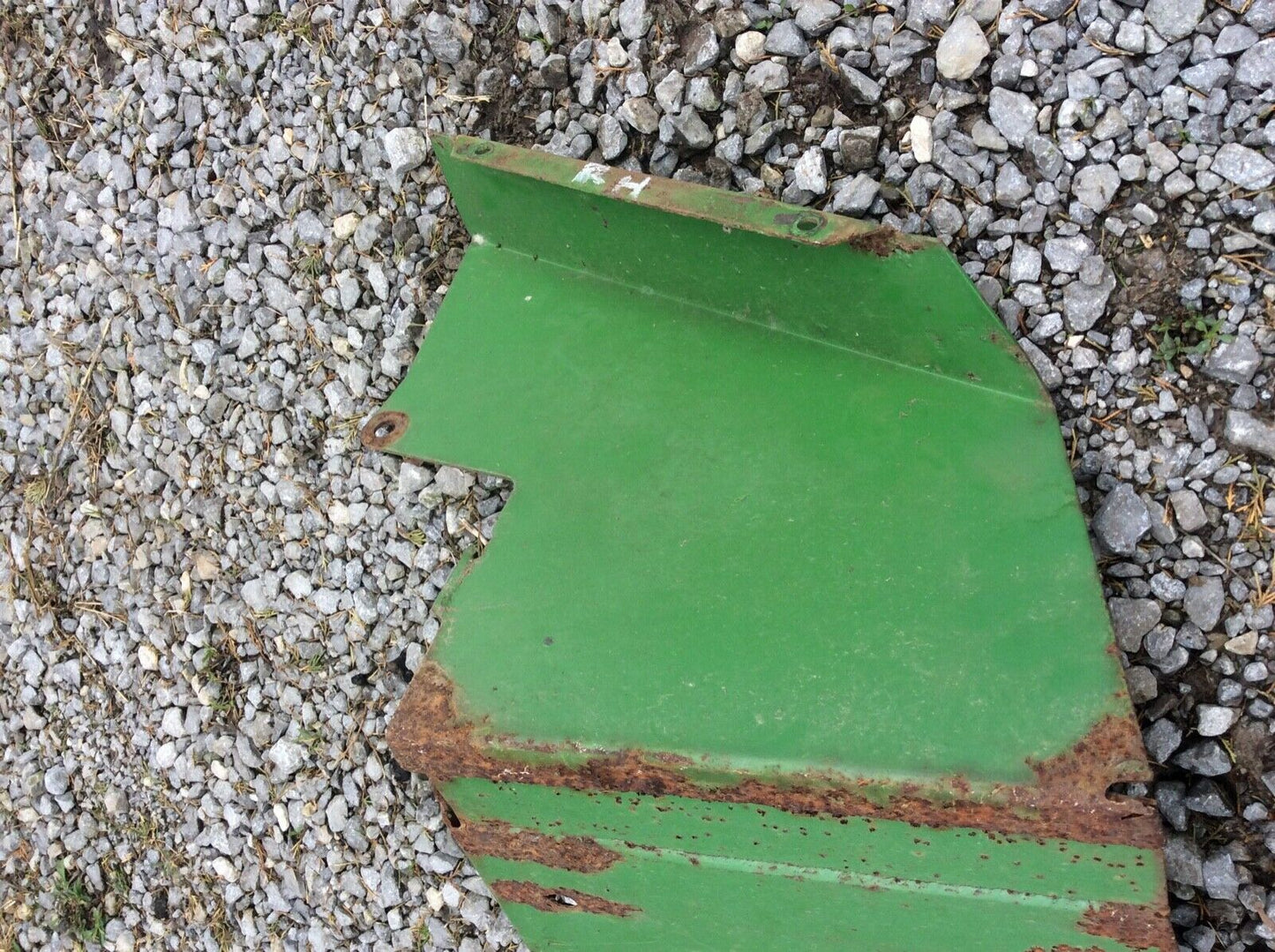 AM932T John Deere Right Side Footrest For MT