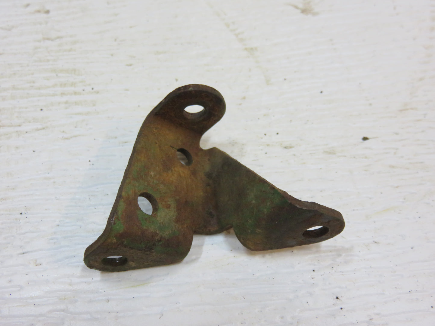 M856T, AM922T John Deere Right Lower Radiator Support Bracket For MT, 40, 420, 430