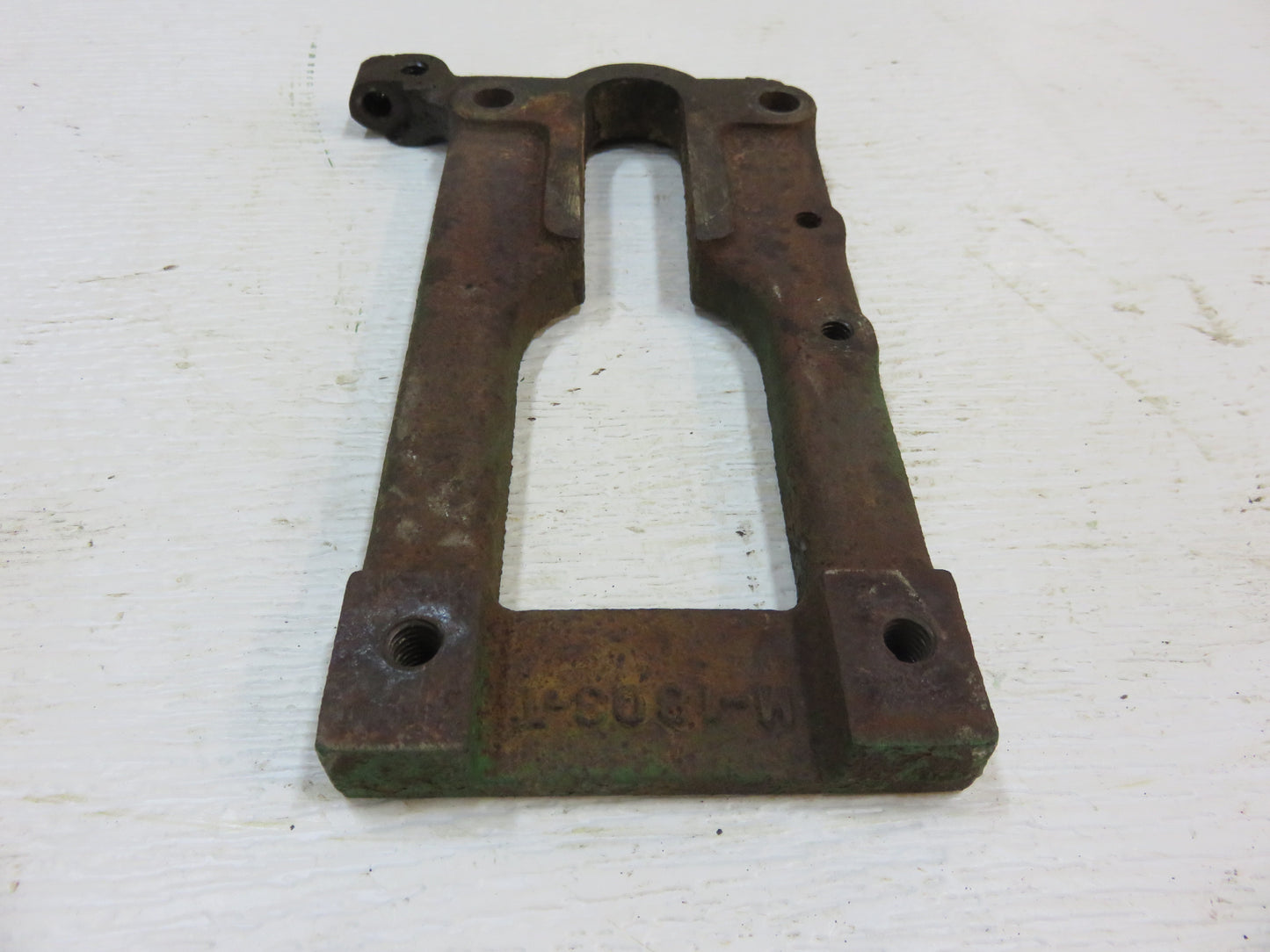 M1803T John Deere Fan Support Bracket For 40, 320, 330