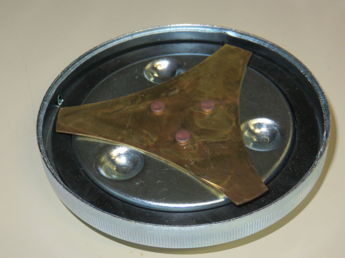 AB1621R John Deere Radiator Cap For A, AR, B, D, G, R, 60