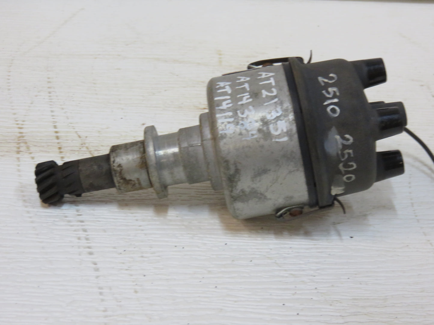 AT21351, AT14384, AT14119 John Deere Distributor Core For 1010, 2010, 2020, 2030, 2510, 2520