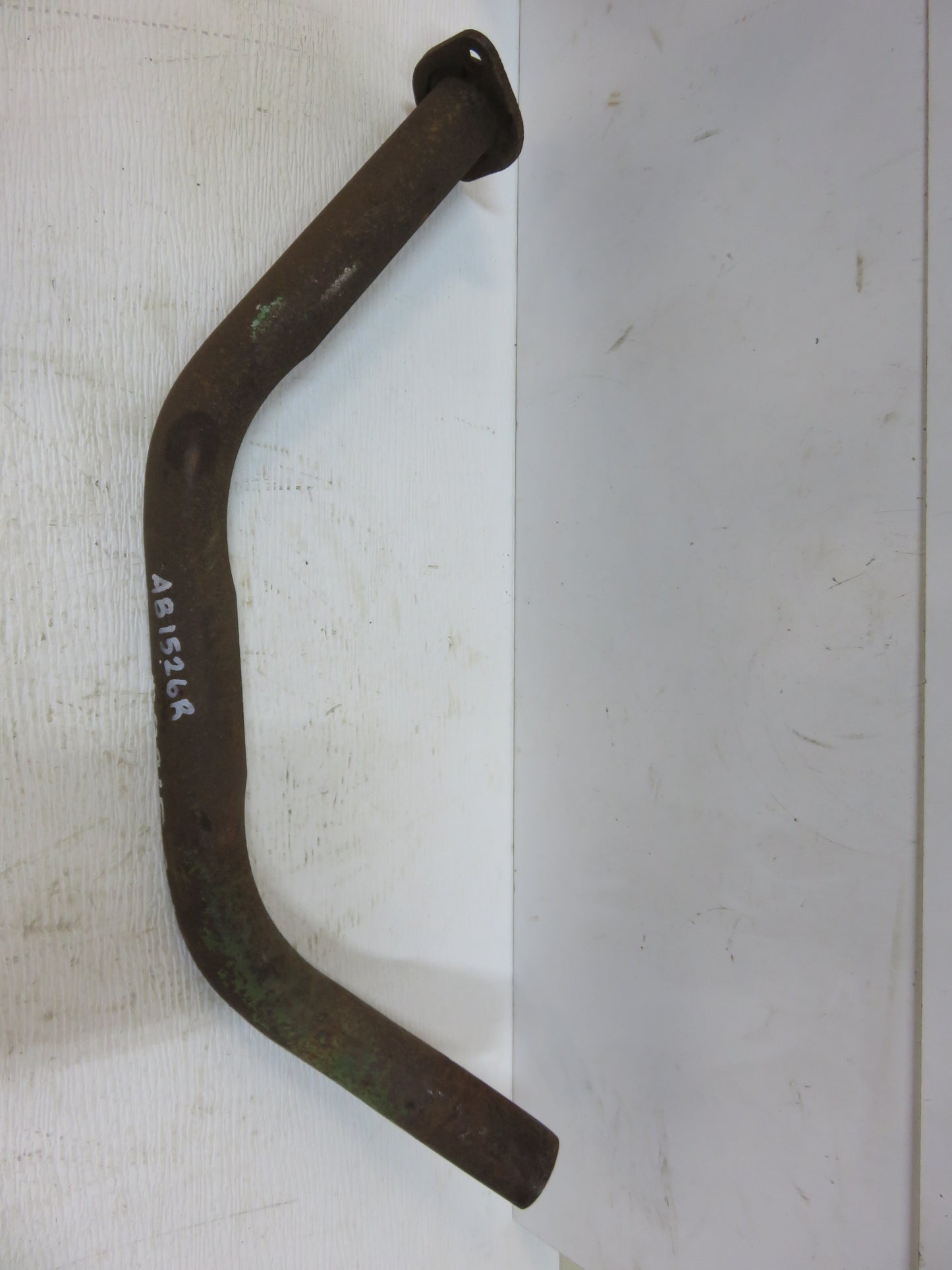 AB1526R John Deere Exhaust Pipe For B