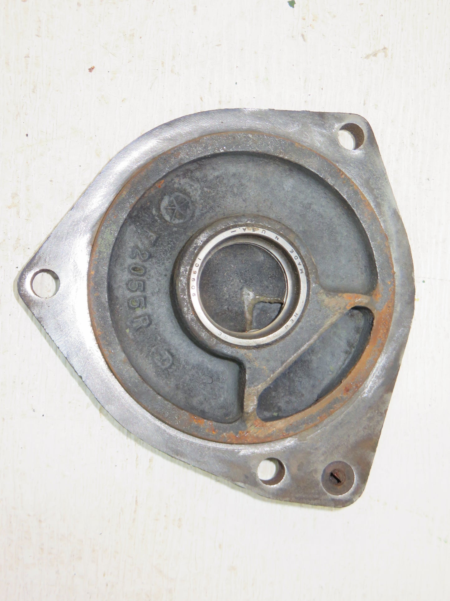 F2055R John Deere Governor Bearing Housing For Diesel 70, 720, 730