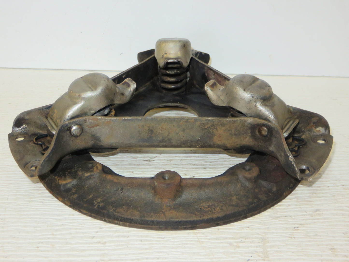 AM227T, AM650T John Deere Pressure Plate For M, MC, MI, MT, 40, 320