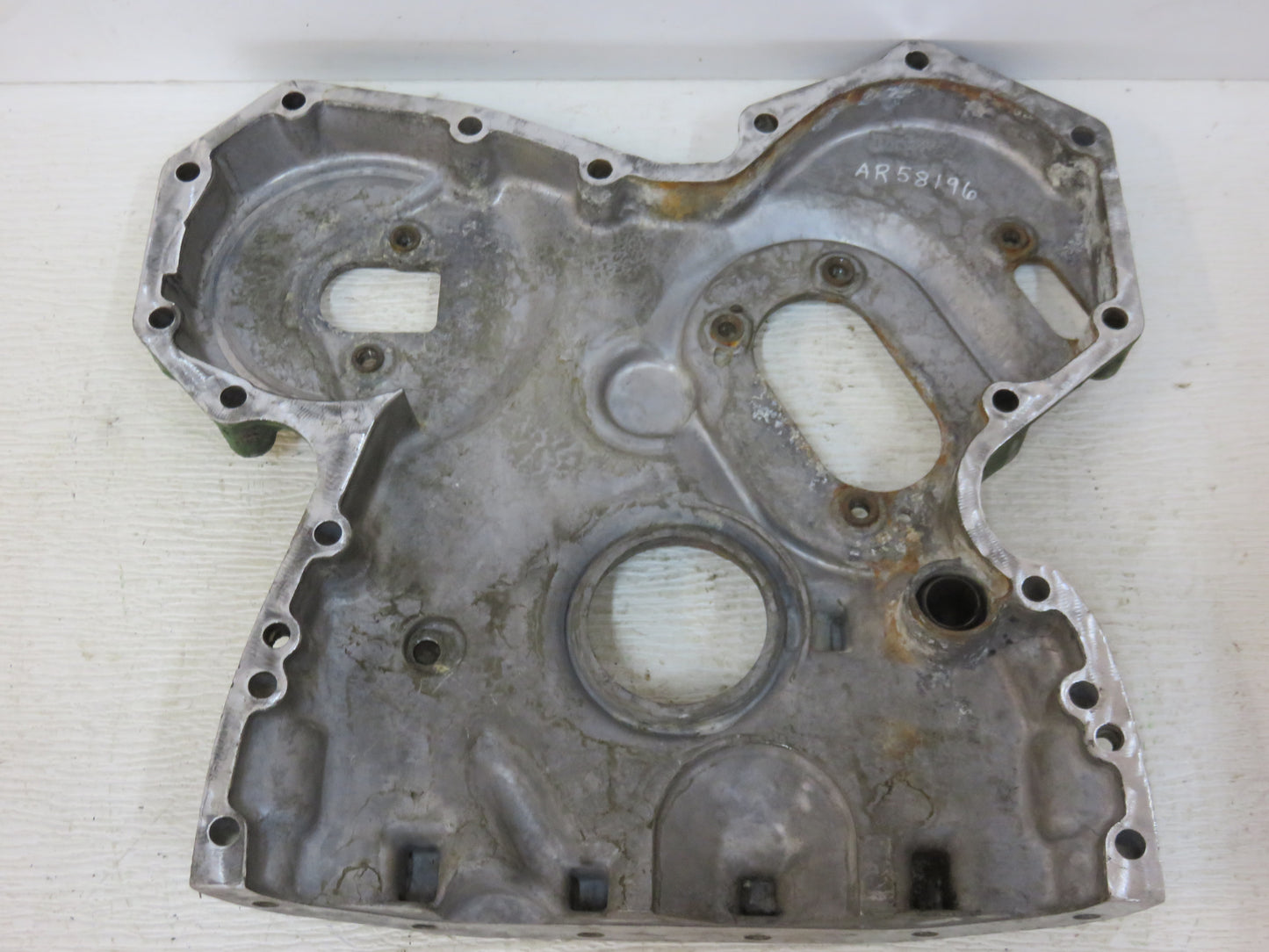 AR58196 John Deere Timing Gear Cover For 1020, 1520, 1030, 1130, 1530, 1630, 1830, 2030