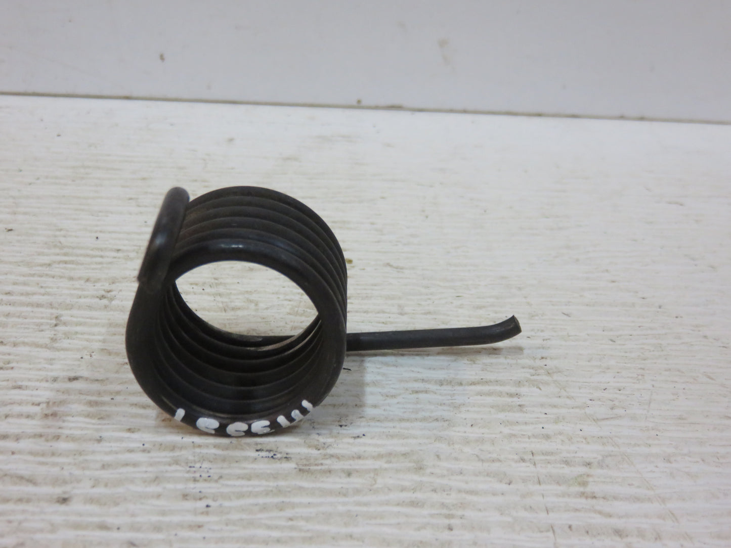 M335T John Deere Clutch Pedal Return Spring For M, 40, 320, 420, 330, 430, 435