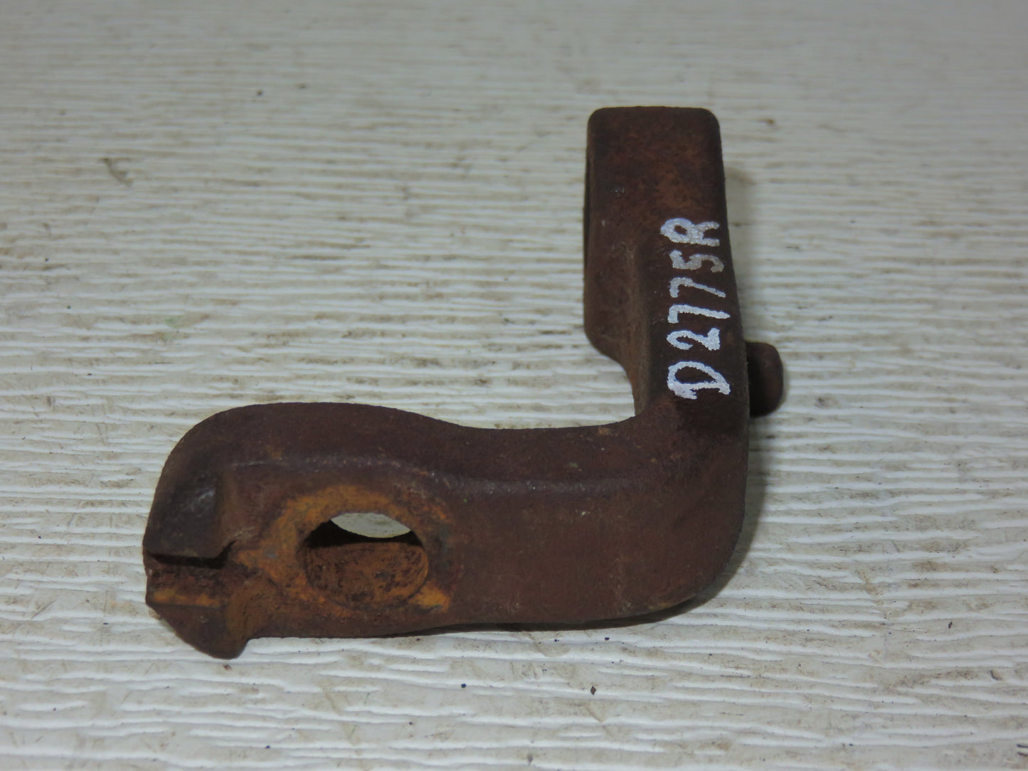 D2775R John Deere Radiator Shutter Control Lever Bracket For D