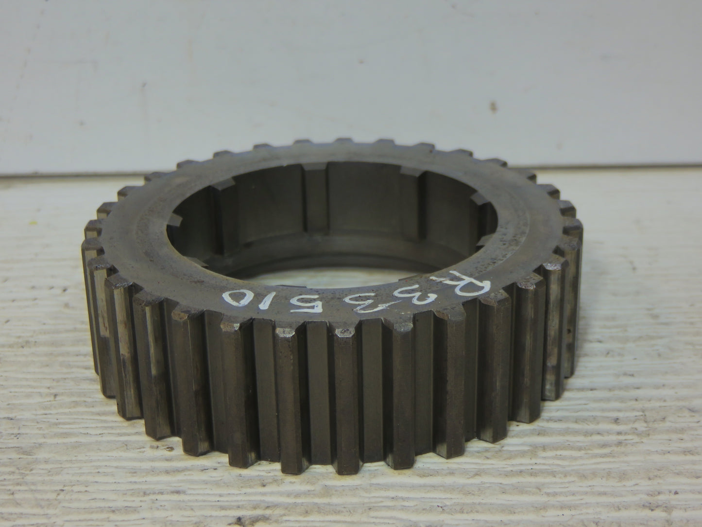 R33510 John Deere Rear Gear Shifter Gear For 2510, 2520, 3020, 4030