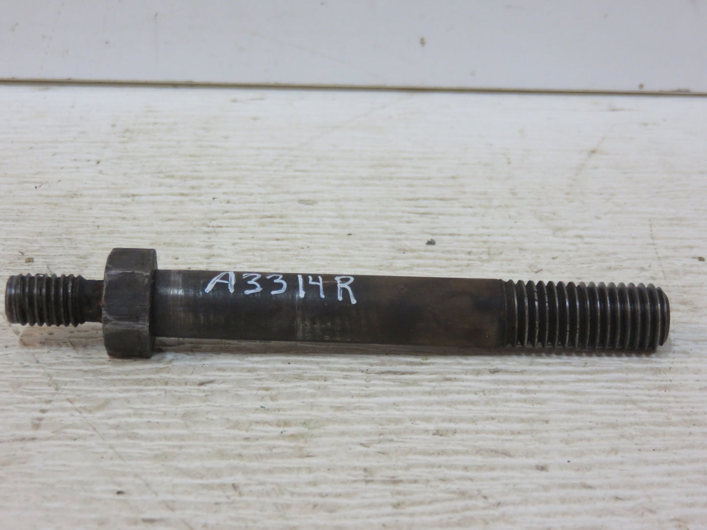 A3314R John Deere Valve Cover And Rocker Arm Stud For A, AO, AR