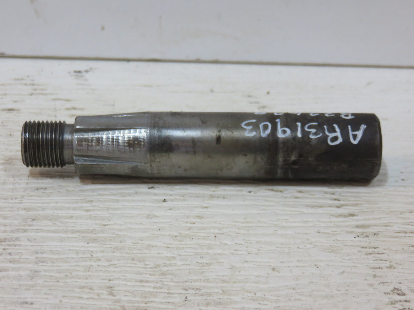 AR31903, R32628 John Deere Shifter Shaft For 2510, 2520, 3010, 3020