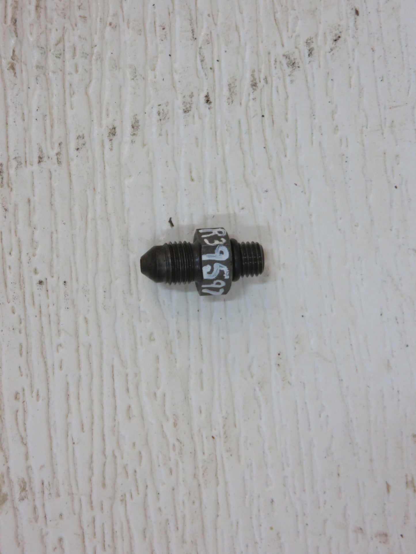 R39597 John Deere Adapter Fitting For 2510, 2520, 3020, 4000, 4020, 4030, 4040, 4240, 4440