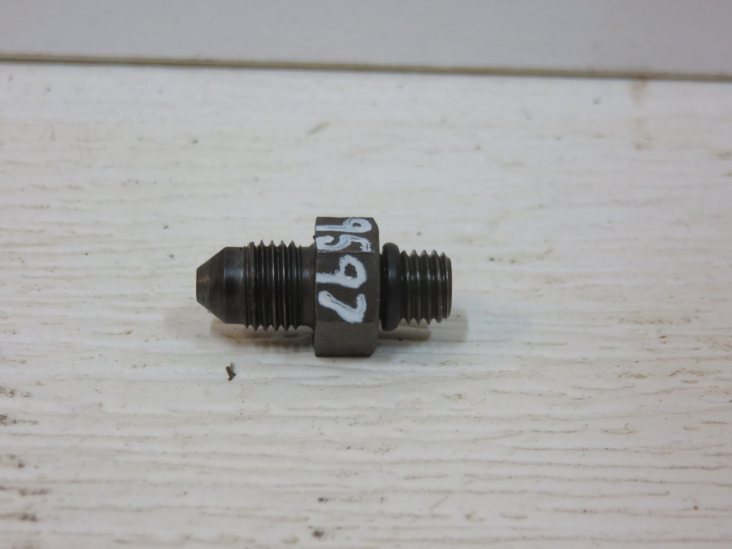 R39597 John Deere Adapter Fitting For 2510, 2520, 3020, 4000, 4020, 4030, 4040, 4240, 4440