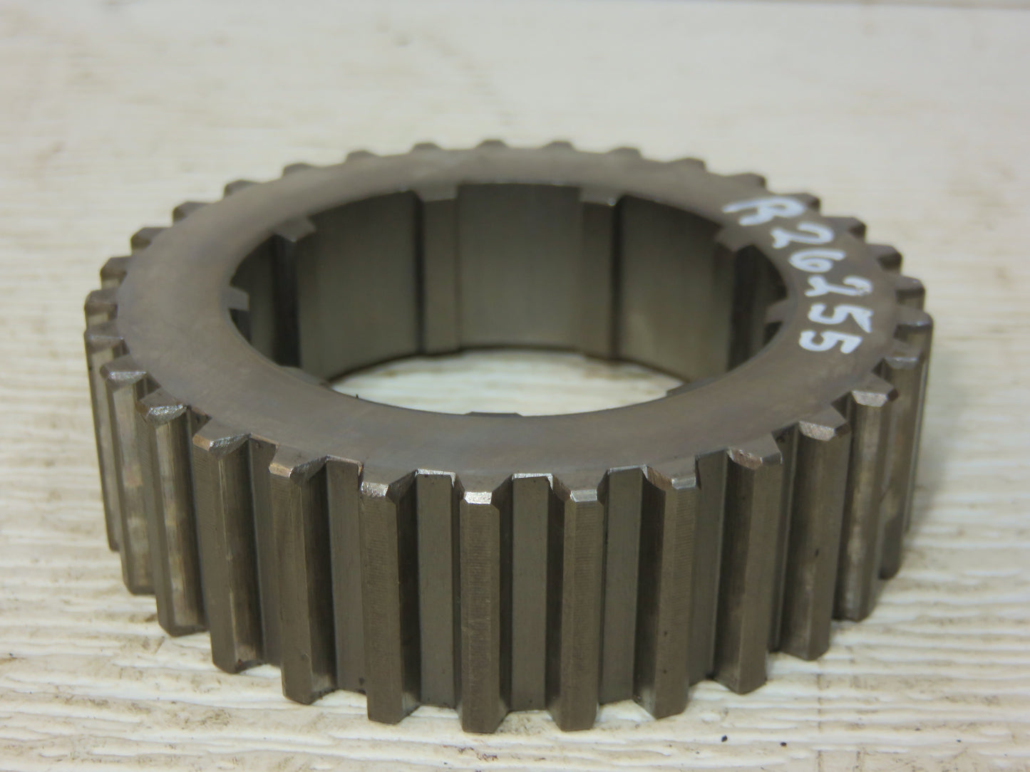 R26255 John Deere Front Shifter Gear For 2510, 2520, 3010, 3020, 4030