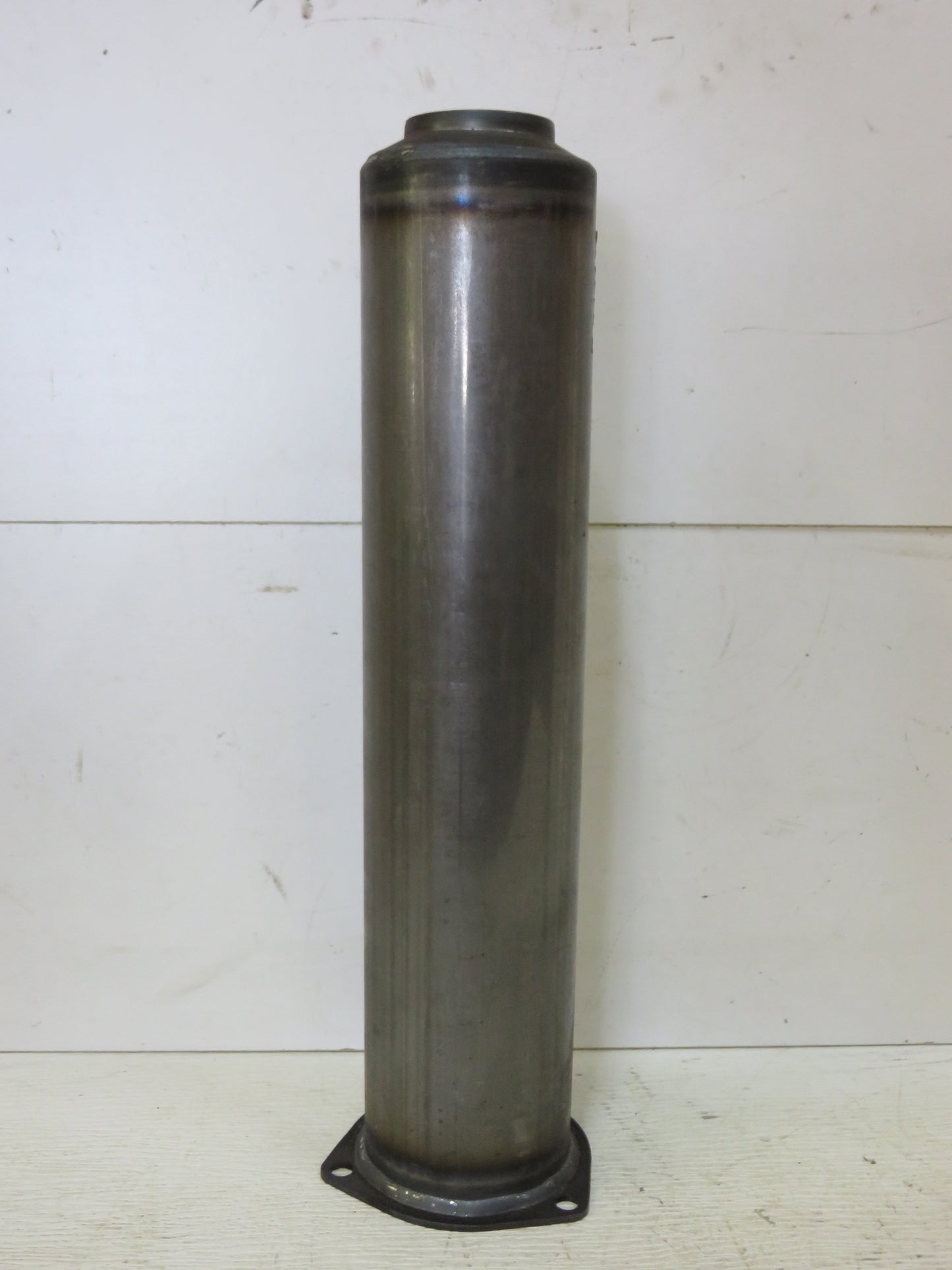 AR327R John Deere Restoration Quality Muffler For R, 80, 820