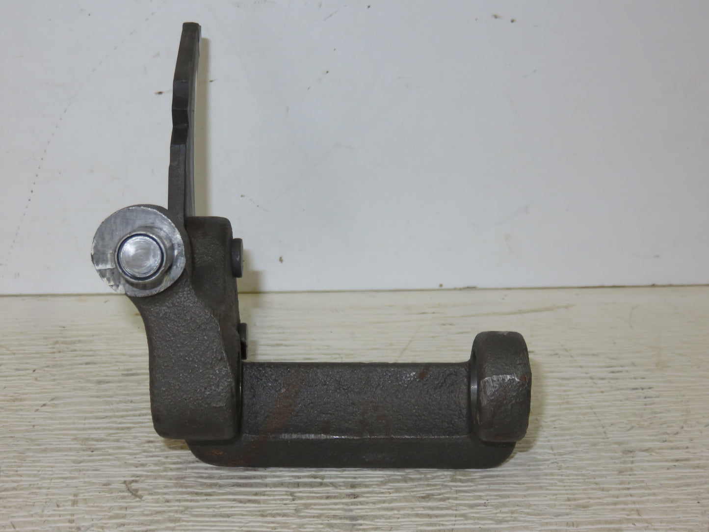 AR32196, R33451 John Deere 1st And 3rd, 6th And 8th Speed Shifter Lever For 2510, 2520