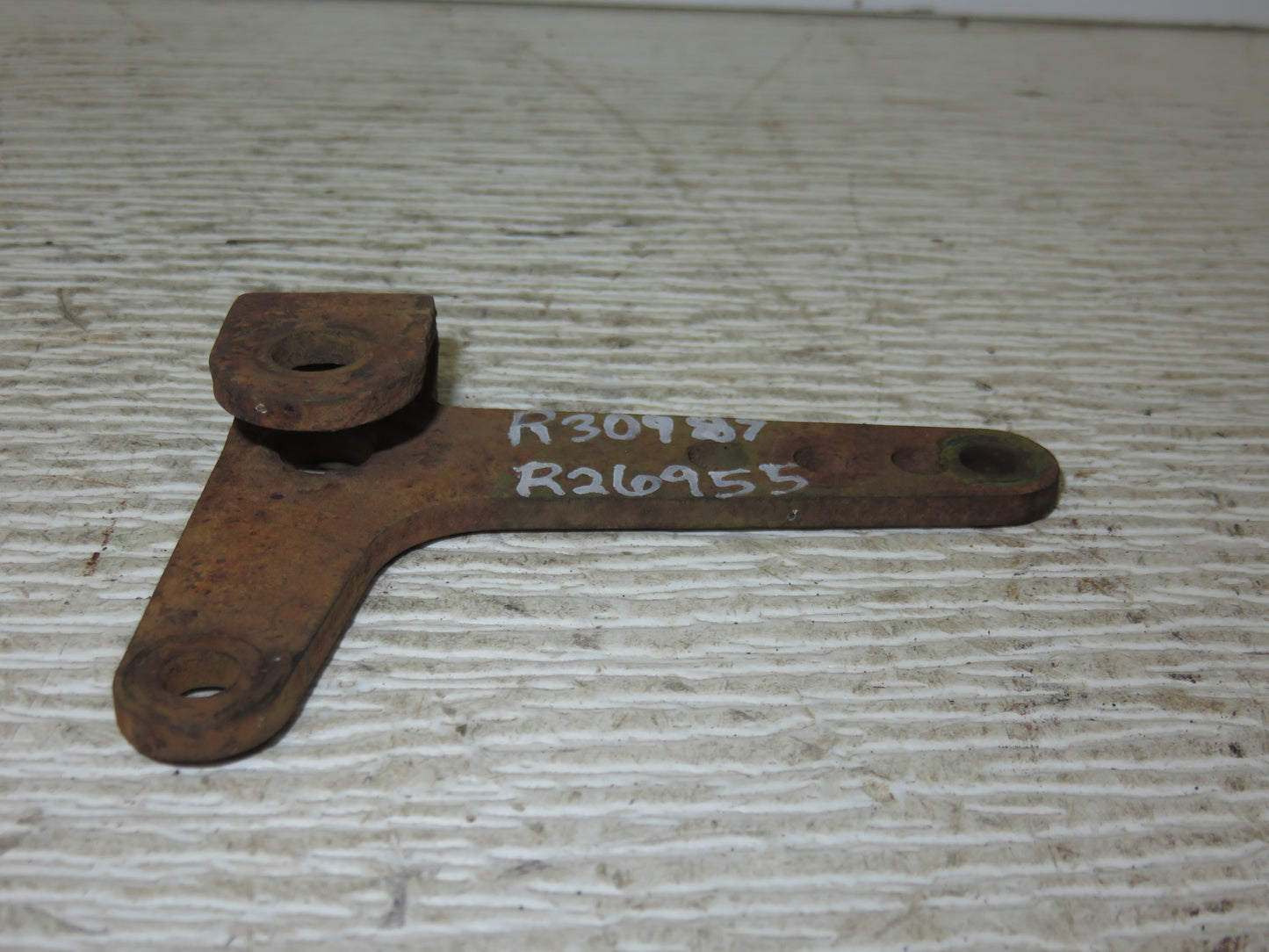 R30987 John Deere Throttle Lever Bell Crank For 3010, 4010