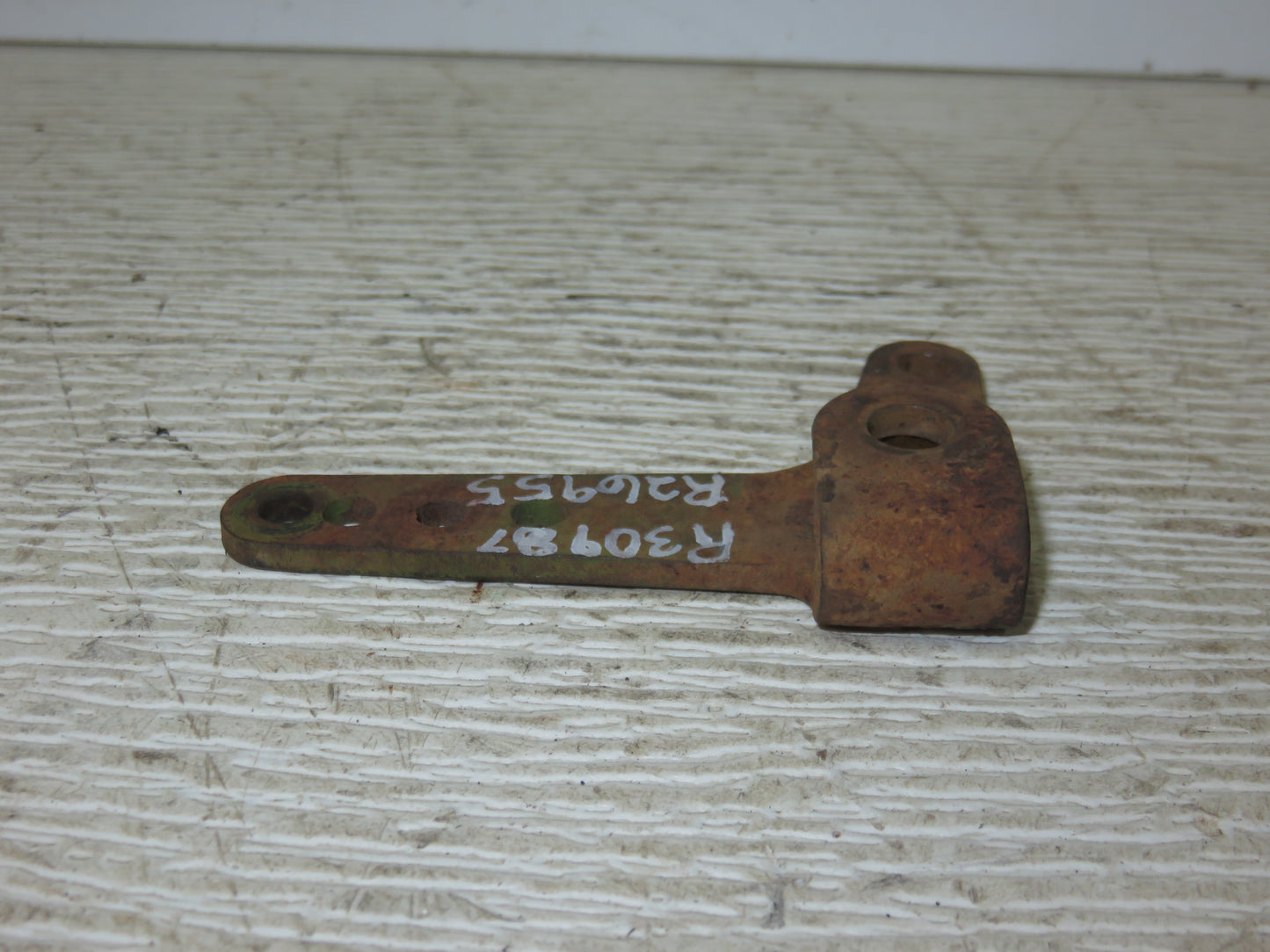 R30987 John Deere Throttle Lever Bell Crank For 3010, 4010
