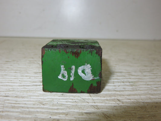 D1918R John Deere Spark Plug Wire Support For D