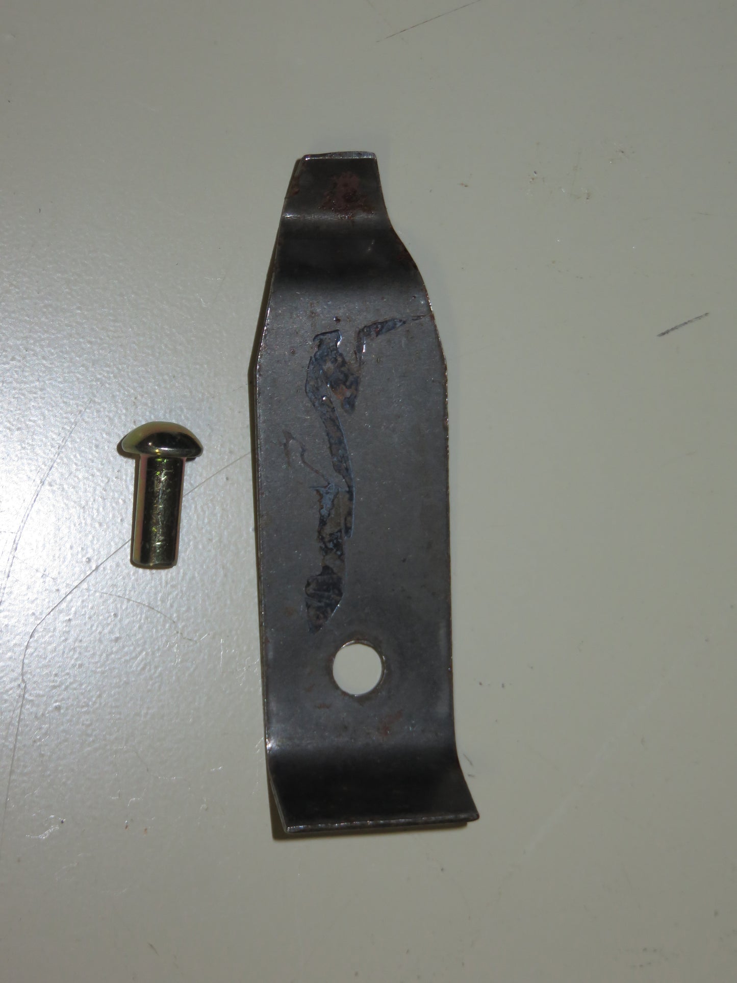 A6121R John Deere Clutch Pulley Cover Retaining Spring For A, G, 50, 60, 520, 620, 530, 630