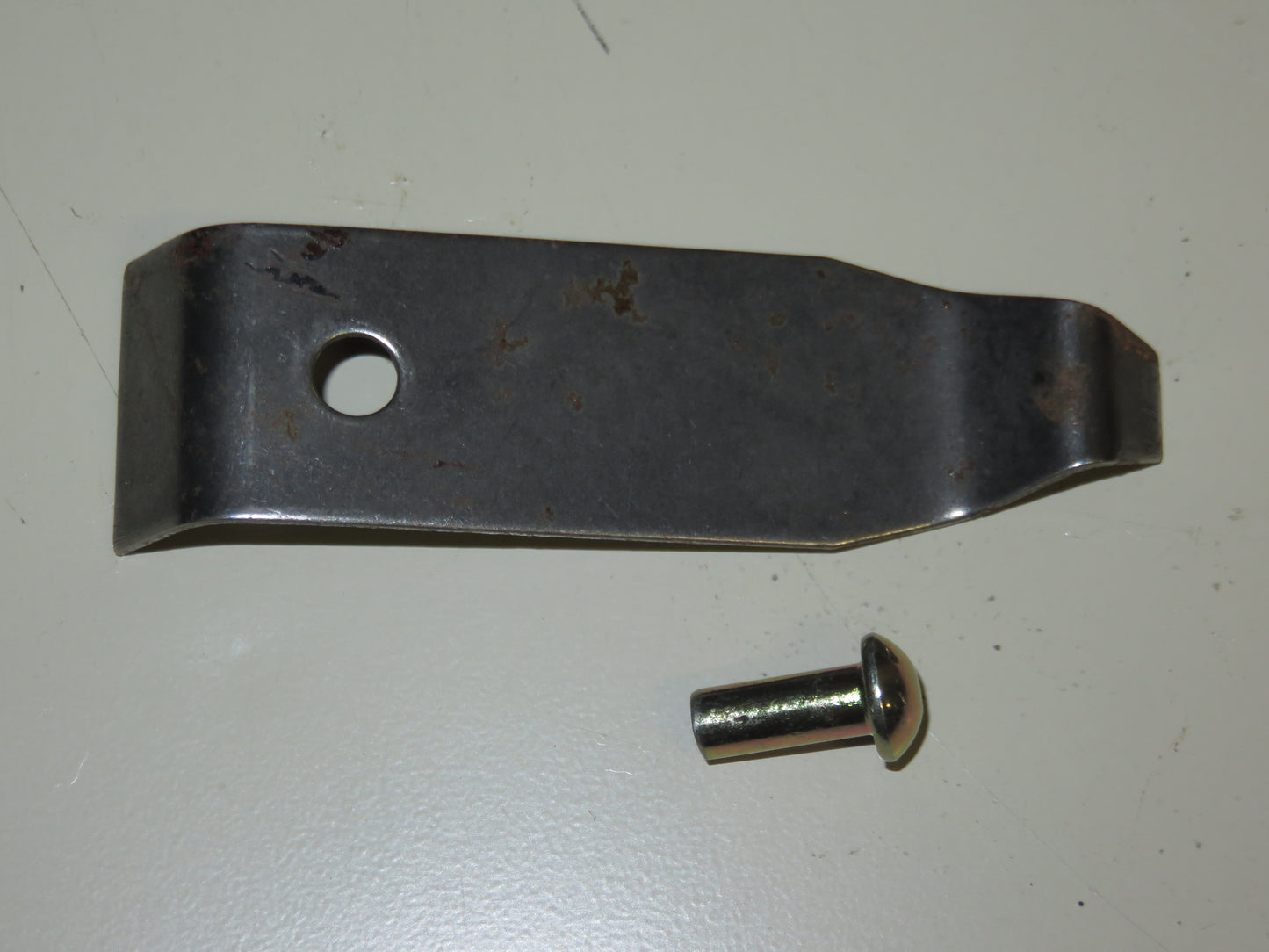 A6121R John Deere Clutch Pulley Cover Retaining Spring For A, G, 50, 60, 520, 620, 530, 630