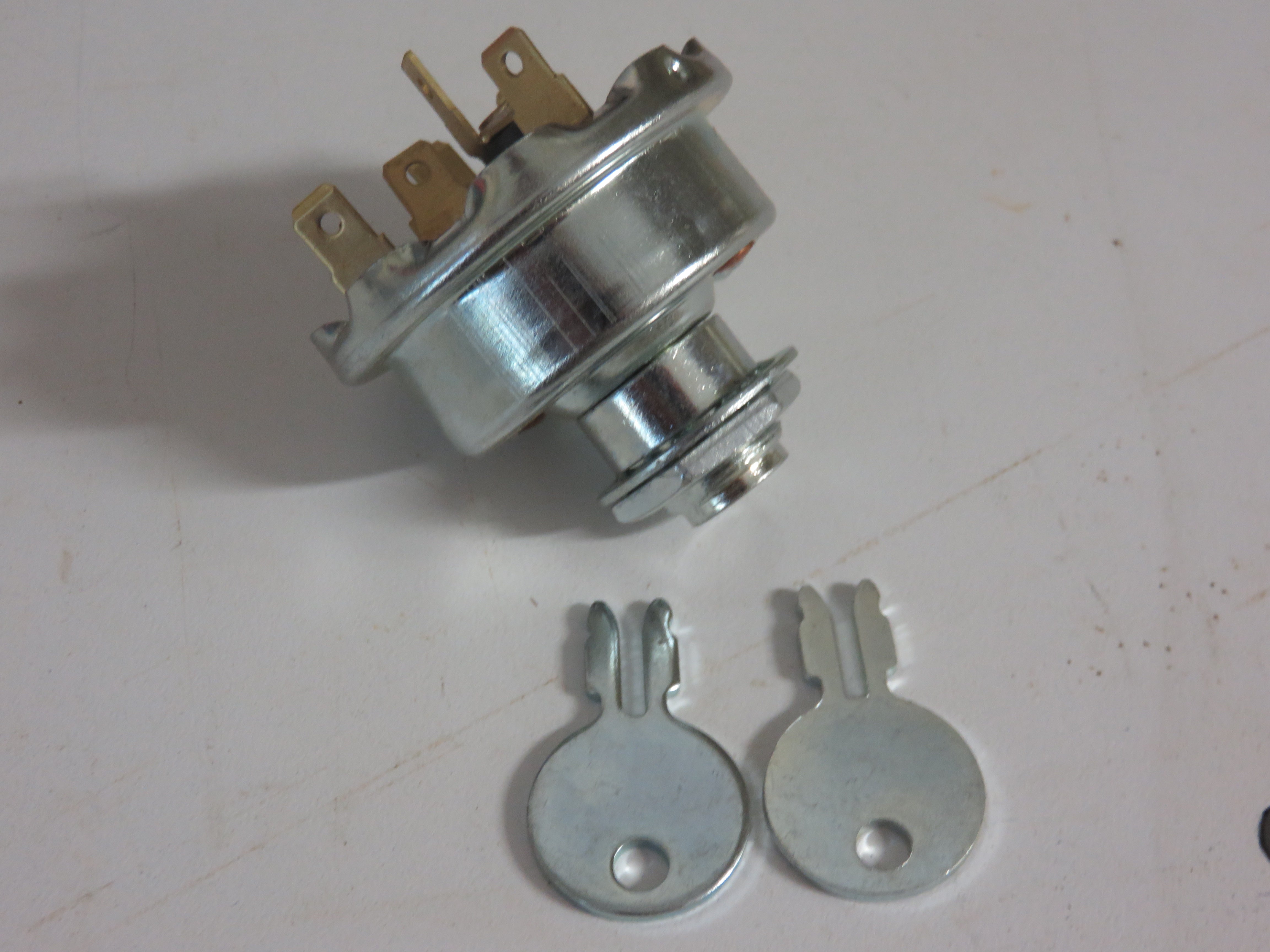AR26557 John Deere Ignition Switch With Key For 3010, 4010, 5010, 3020