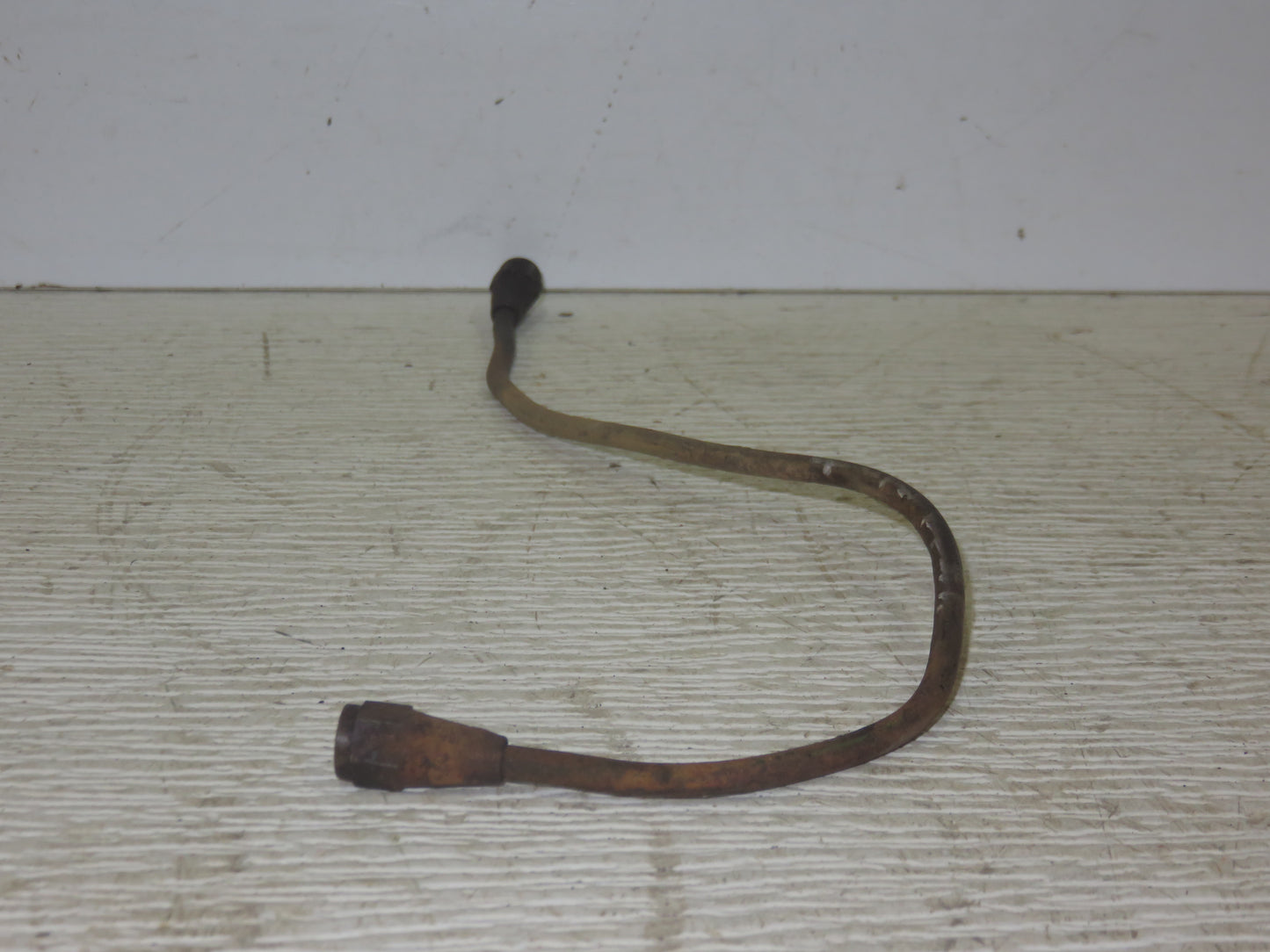 AR26669 John Deere Brake Return Oil Line For 4010